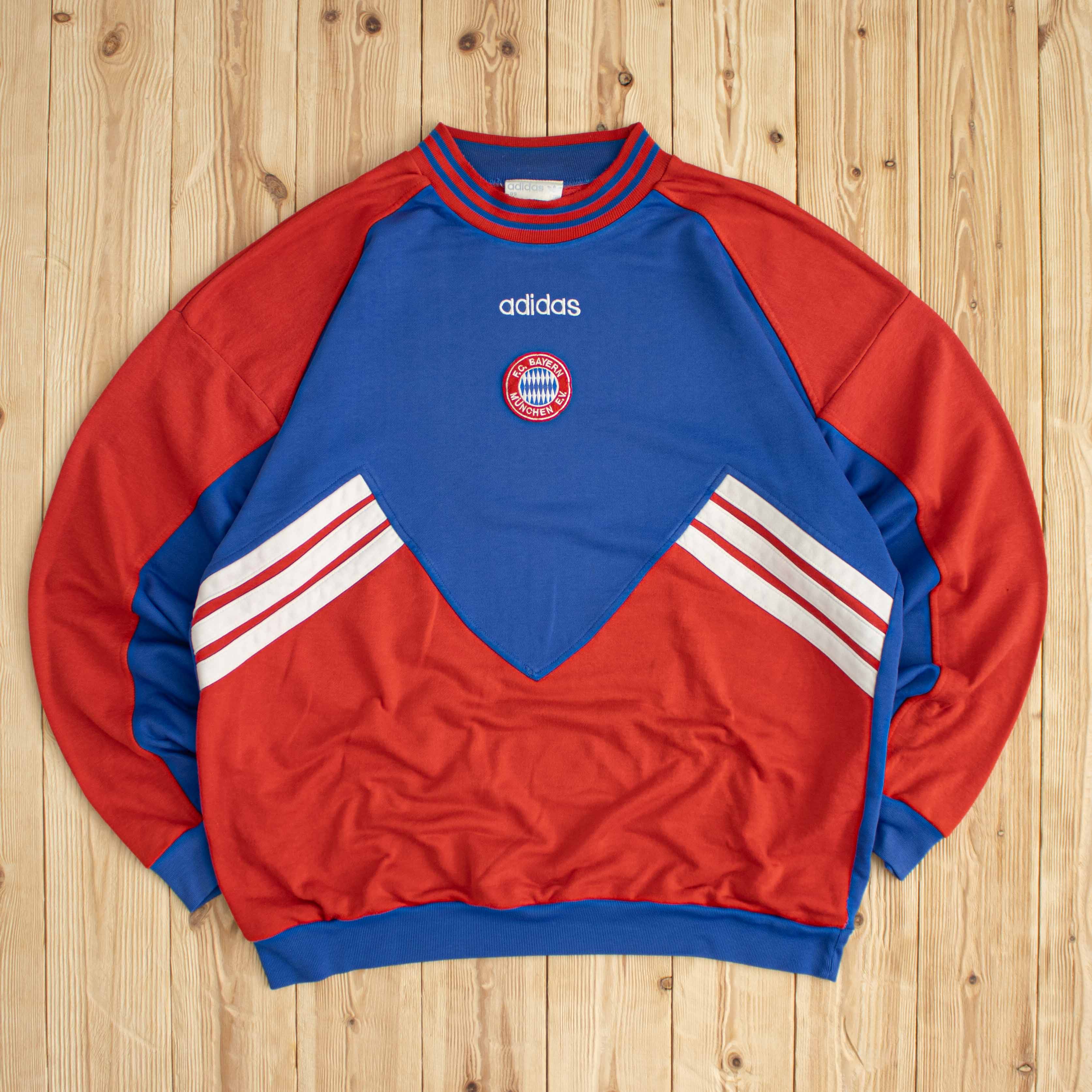 (L/XL) 1995 Adidas F.C. Bayern München Embroidered Sweatshirt