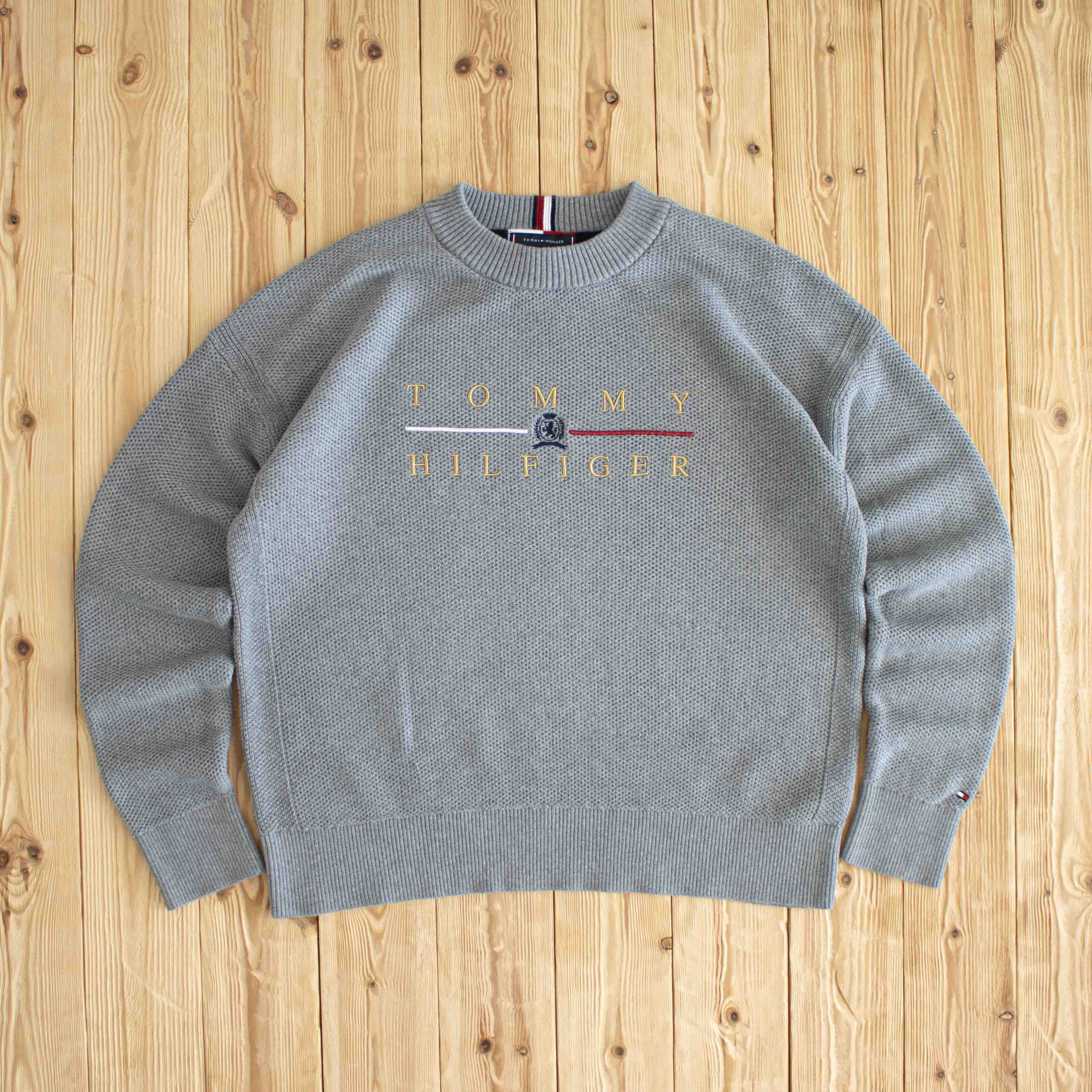 (L) Tommy Hilfiger Vintage Embroidered Sweater Gray