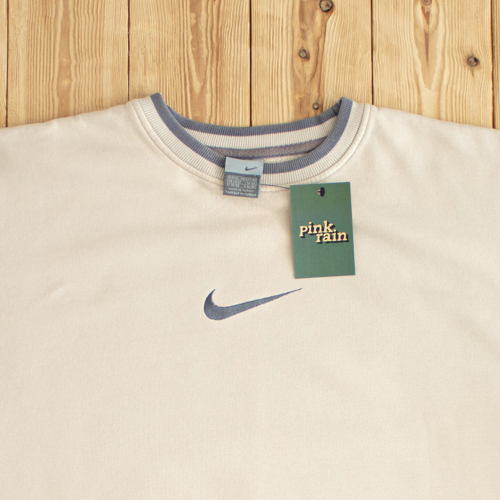 (XL) Nike Swoosh Vintage Embroidered Sweatshirt Beige
