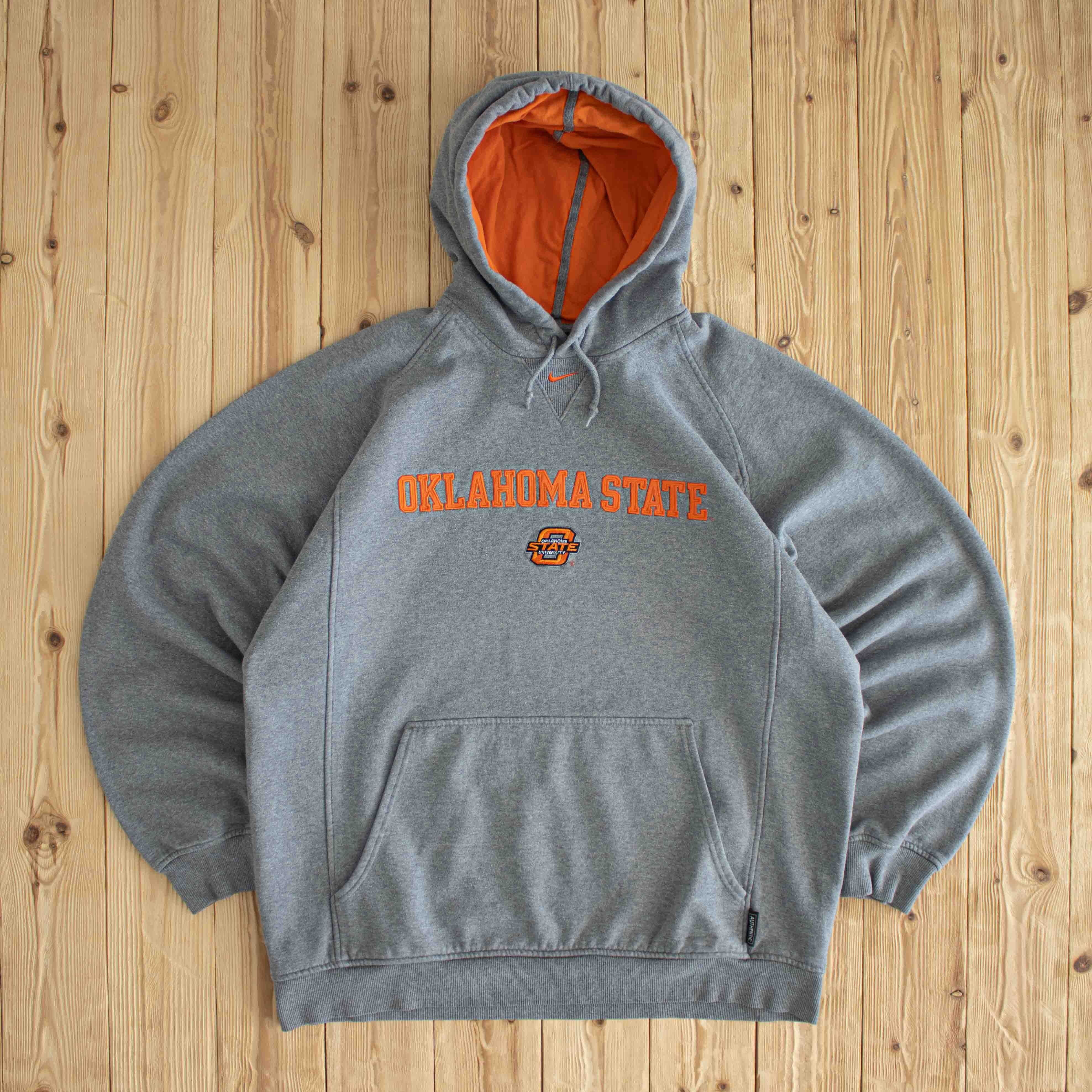 (XL) Nike Team Oklahoma State University Vintage Embroidered Hoodie Gray