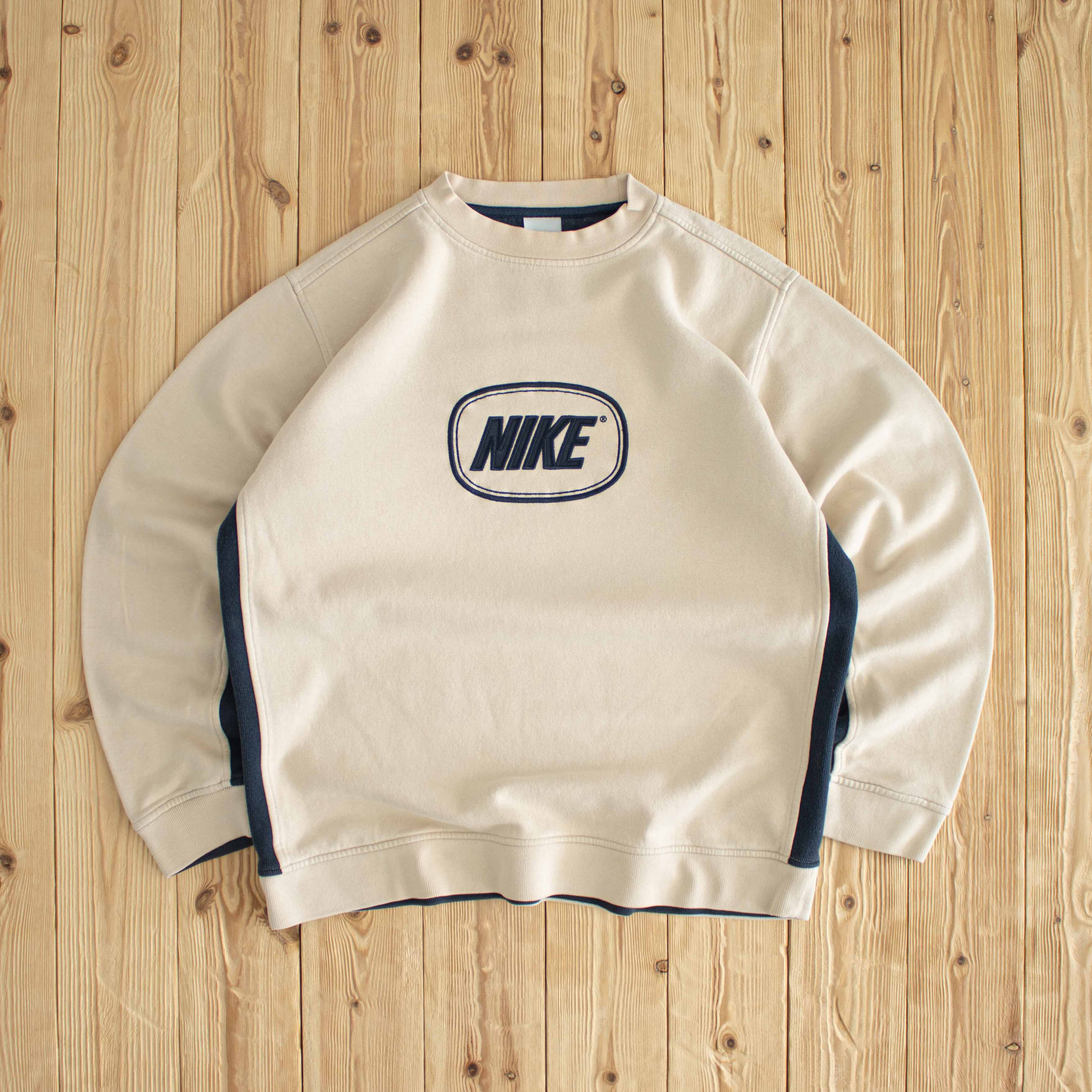 (M/L) Nike Spell Out Vintage Embroidered Sweatshirt Beige