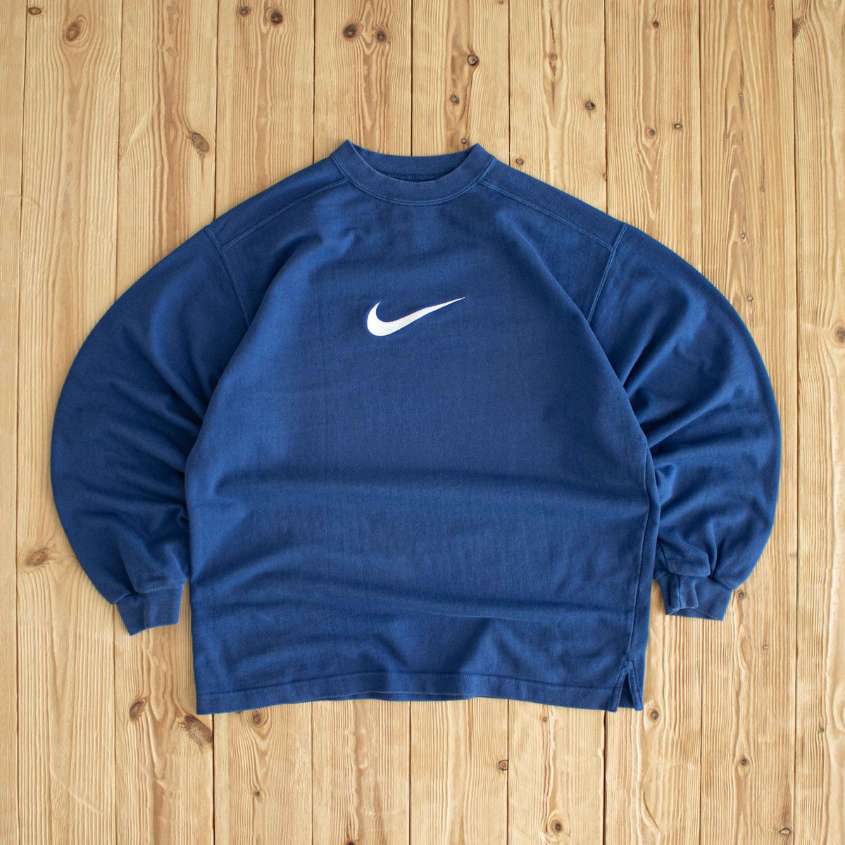 (S/M) Nike Swoosh Vintage Embroidered Light Sweatshirt Blue