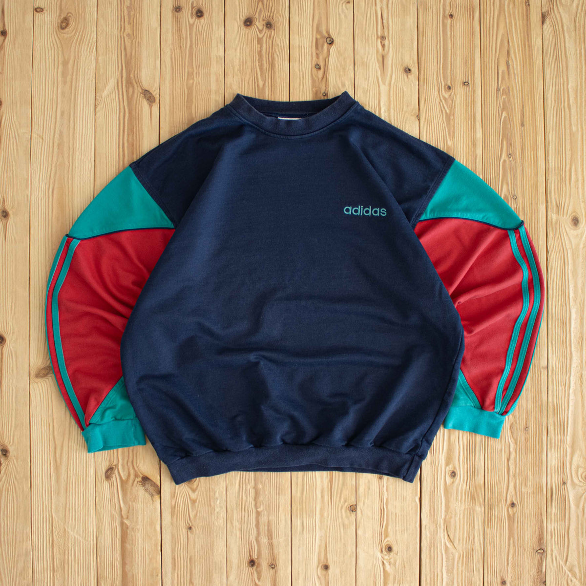 (L) Adidas Vintage Essential Embroidered Sweatshirt Blue