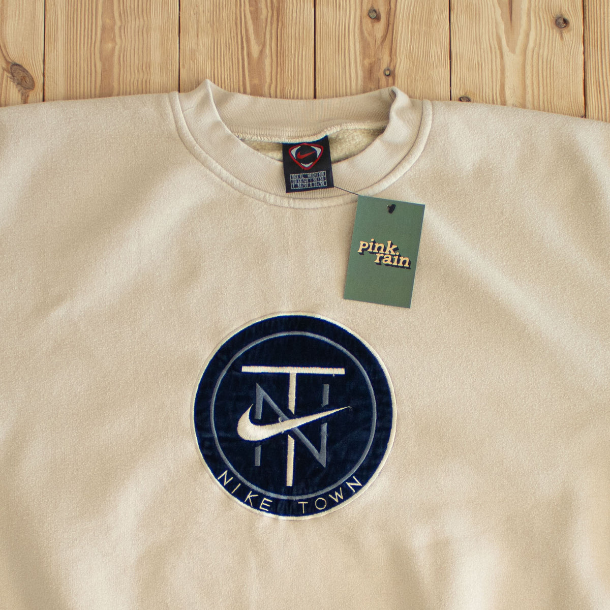 (L/XL) Nike Town Vintage Embroidered Sweatshirt Beige