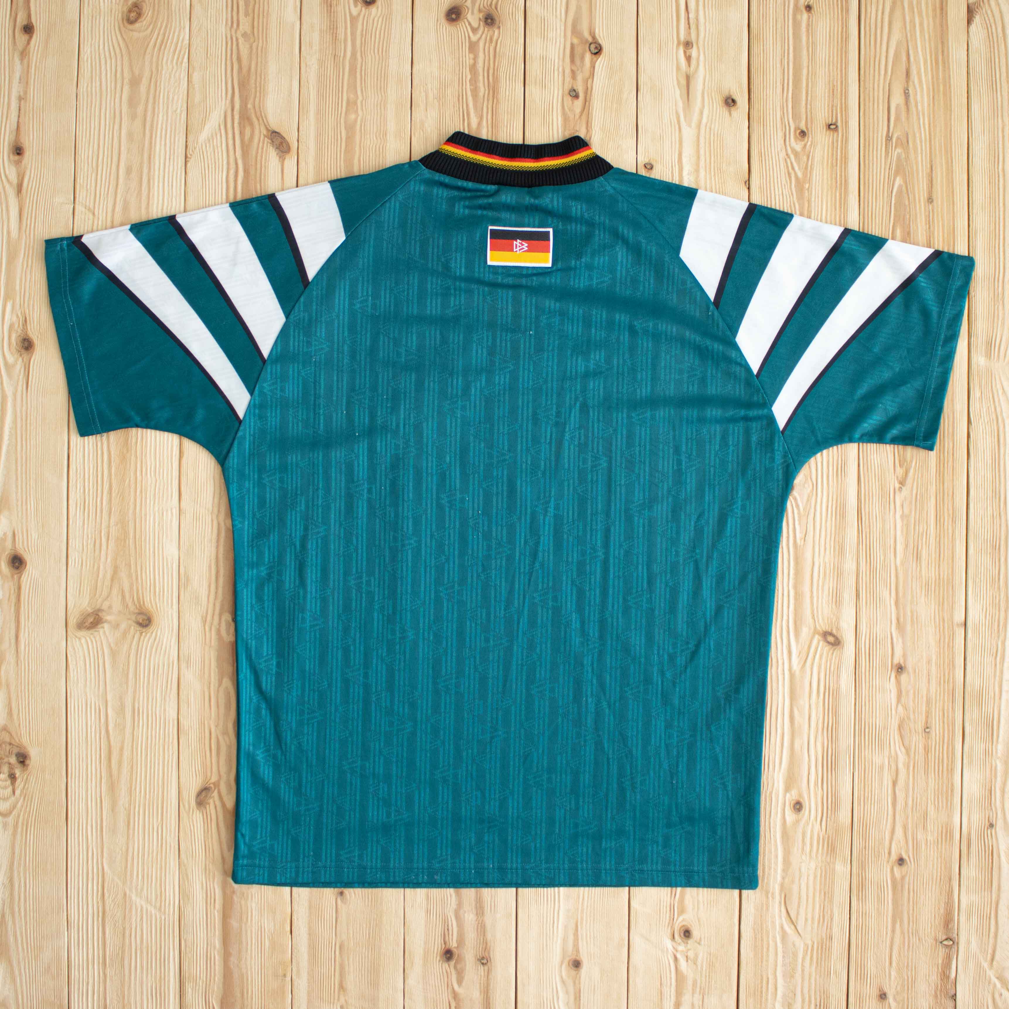 (M) 1996 Adidas Deutschland Fusball Embroidered T-Shirt