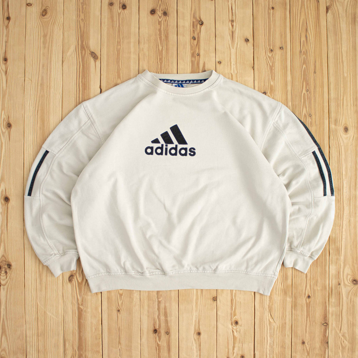 (L) Adidas Logo Vintage Sweatshirt Beige
