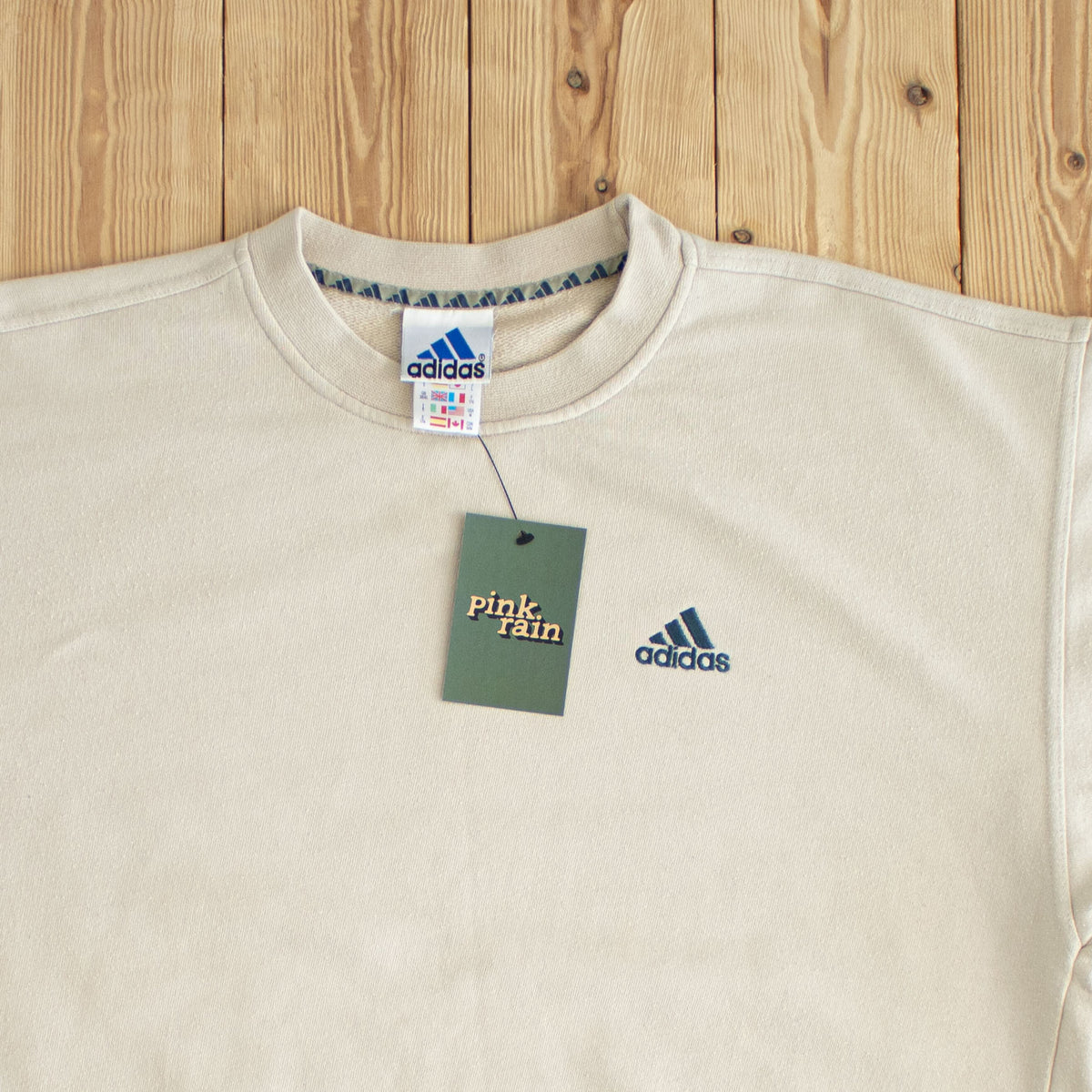 (L) Adidas Vintage Essential Embroidered Sweatshirt Beige