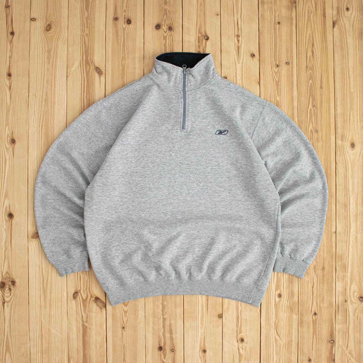 (M) Reebok Vintage Essential Embroidered Quarter-Zip Gray