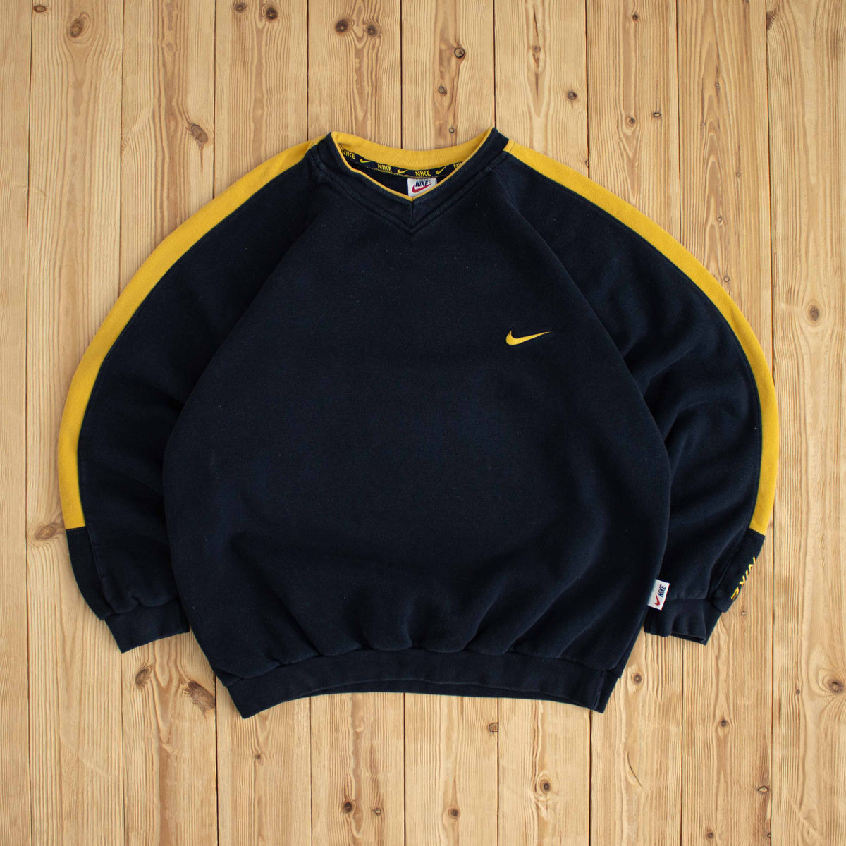 (L) Nike Vintage Essential Embroidered Sweatshirt Blue