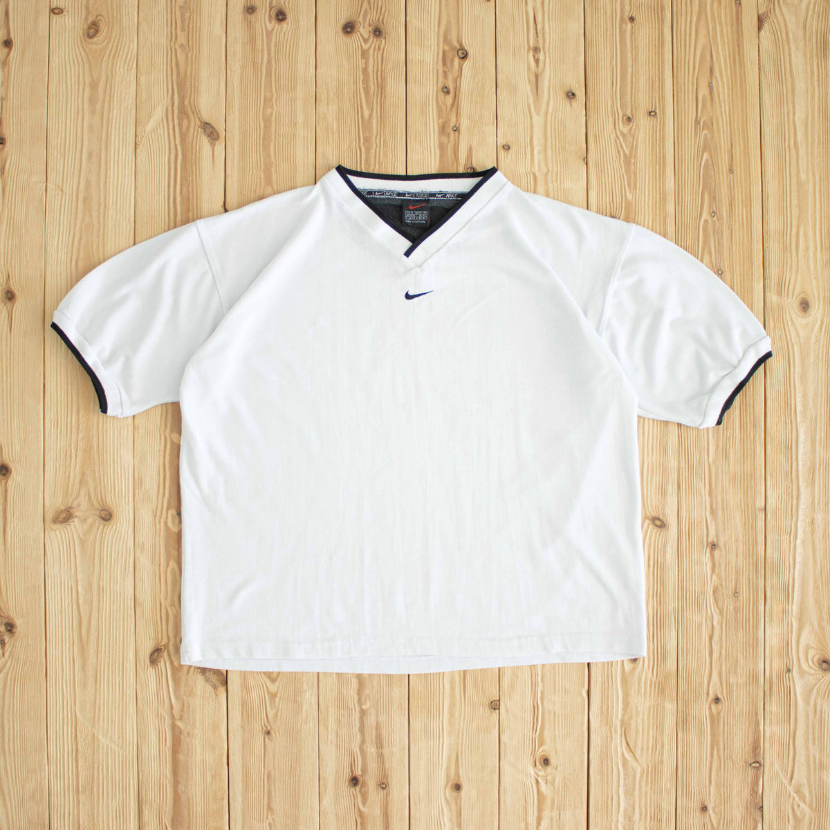 (M) Nike Center Swoosh Vintage Embroidered T-Shirt White