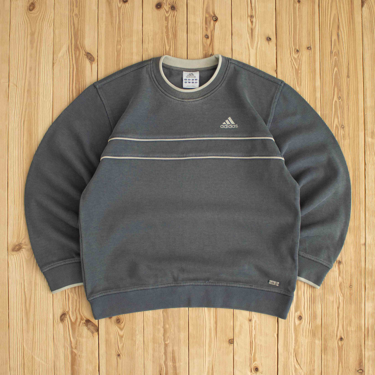 (M) Adidas Vintage Essential Embroidered Sweatshirt Gray