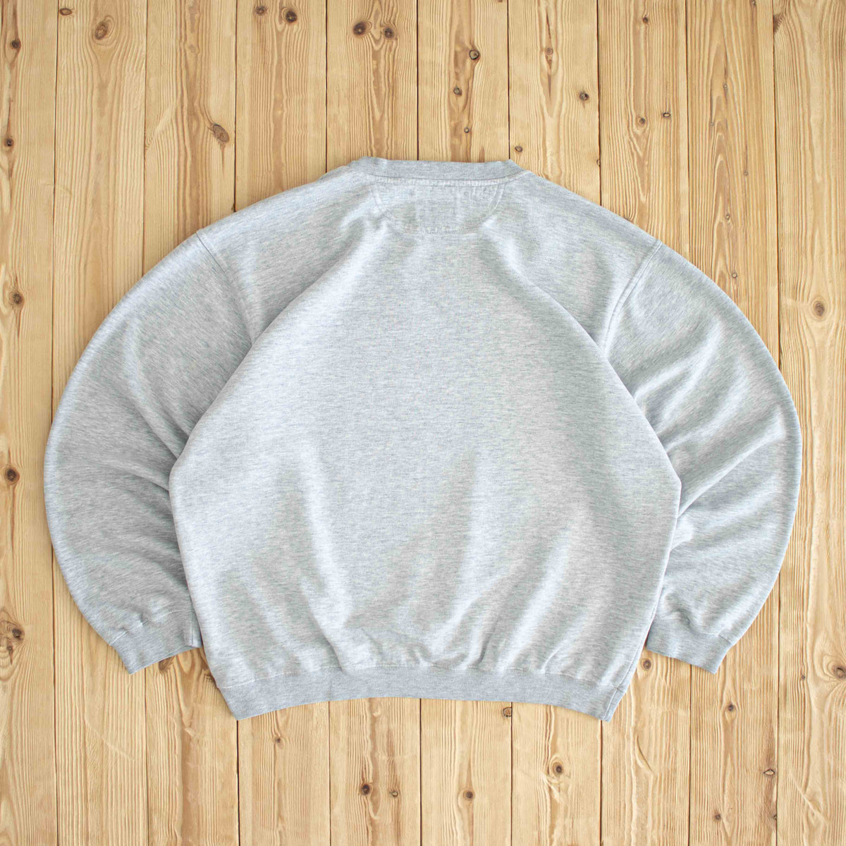 (L) Nike Vintage Essential Embroidered Sweatshirt Gray