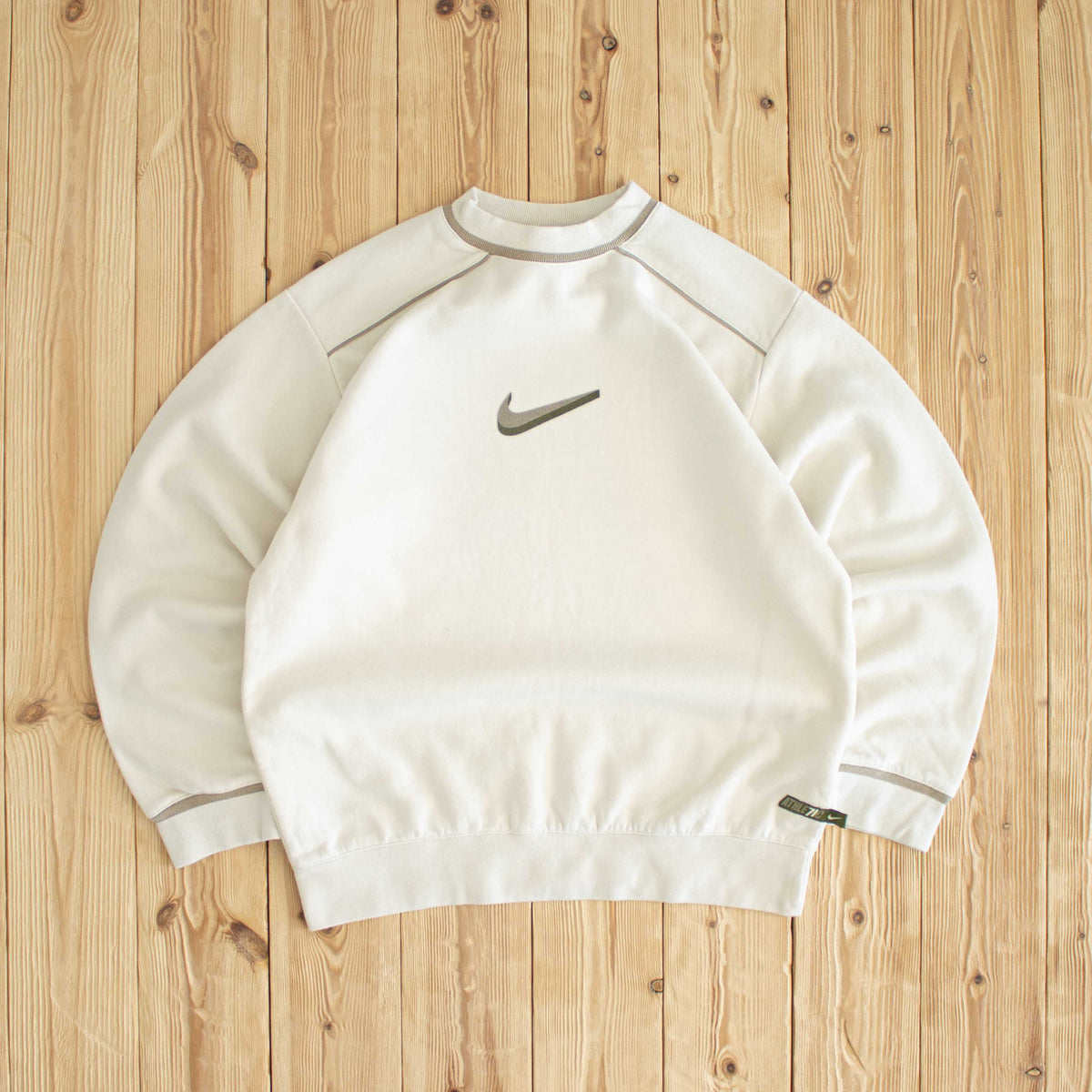 (S) Nike Swoosh Vintage Sweatshirt Beige