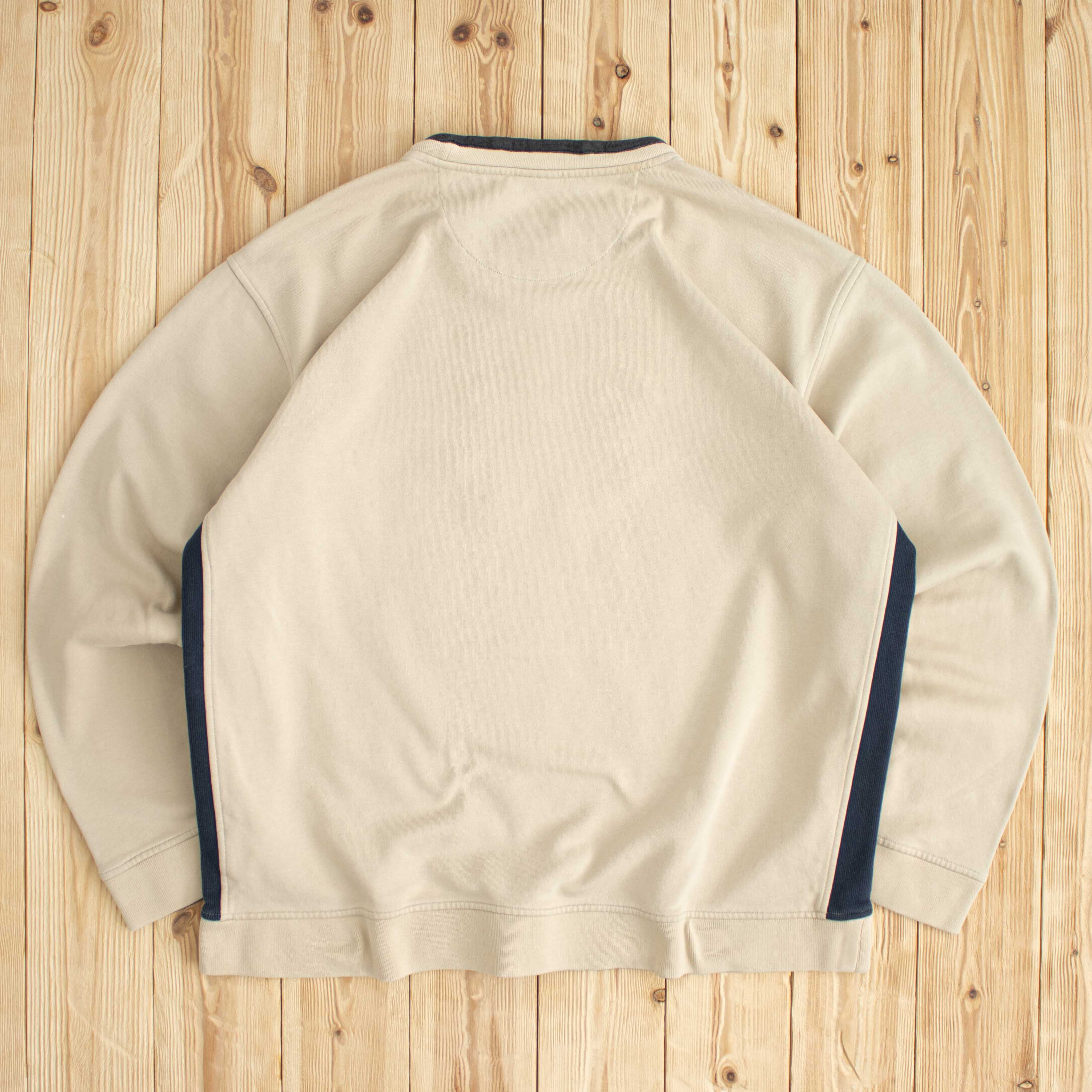 (L) Vintage Nike Spell Out Embroidered Sweatshirt
