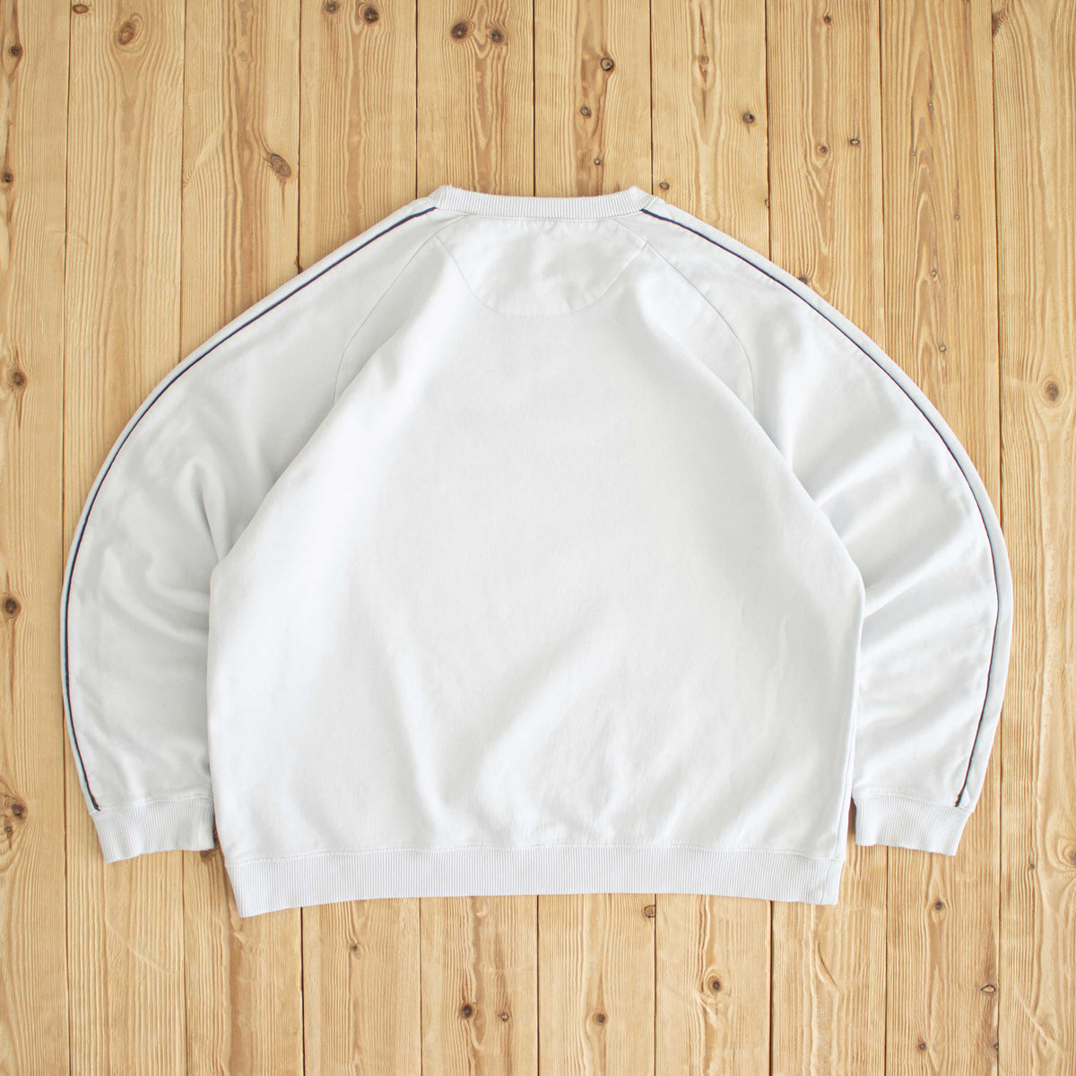 (L) Nike Swoosh Vintage Embroidered Sweatshirt White