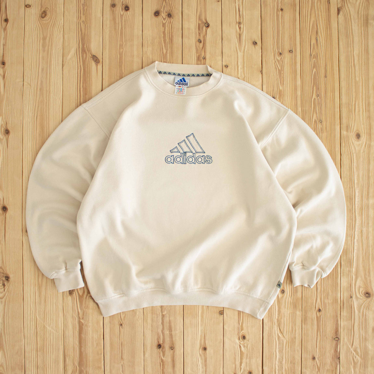 (L) Adidas Logo Vintage Embroidered Sweatshirt Beige