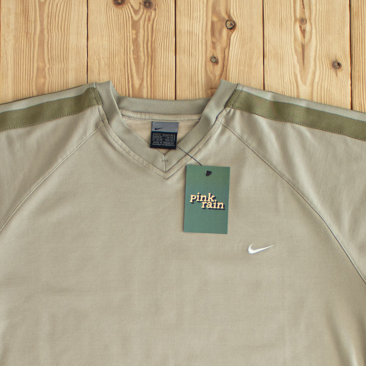 (L/XL) Nike Vintage Essential Embroidered T-Shirt Beige