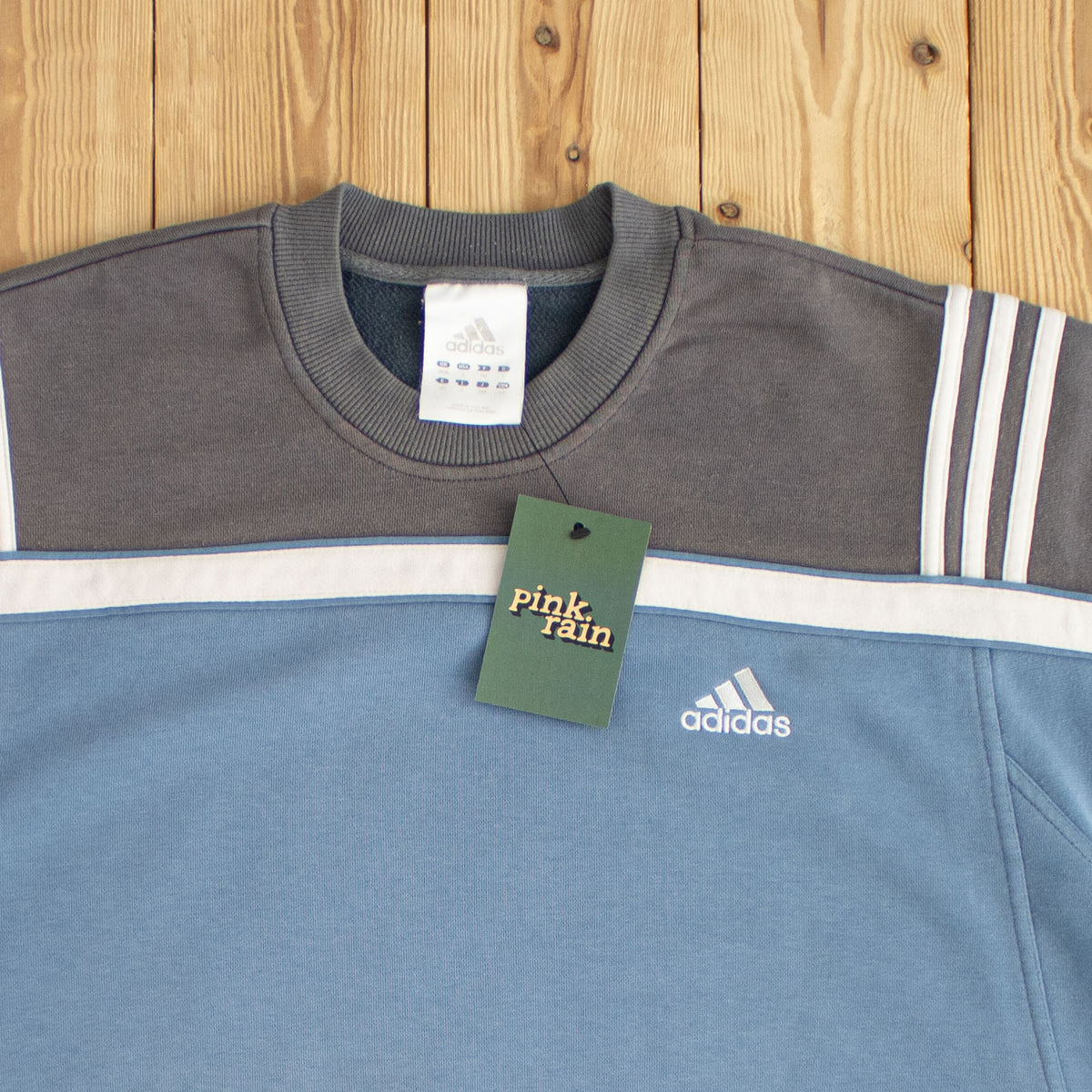 (L) Adidas Vintage Essential Embroidered Sweatshirt Blue