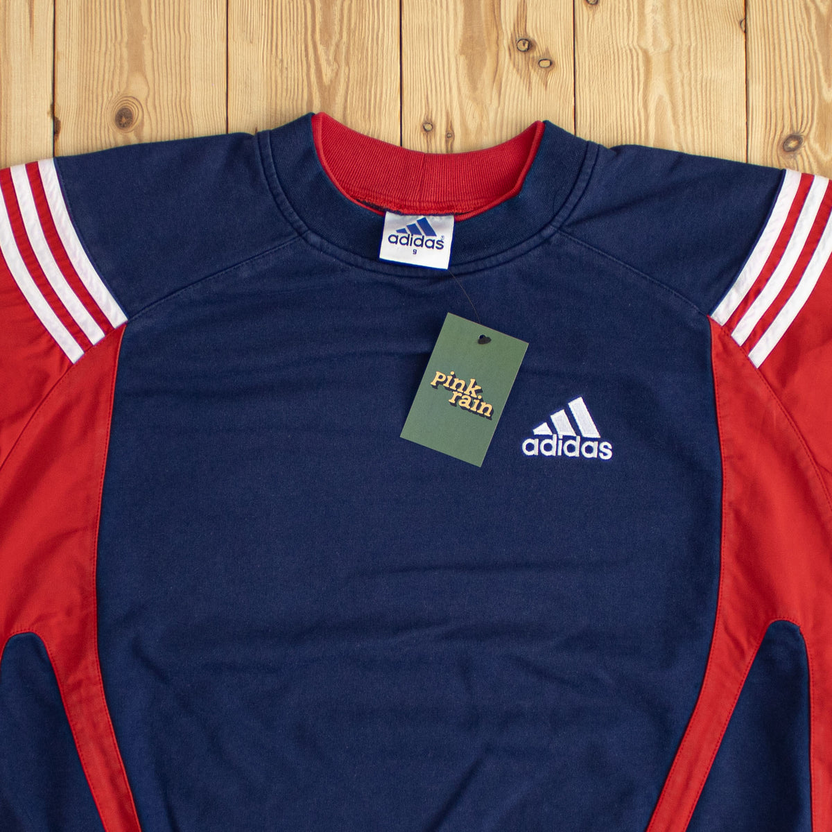 (L) Adidas Vintage Essential Embroidered Sweatshirt Blue Red