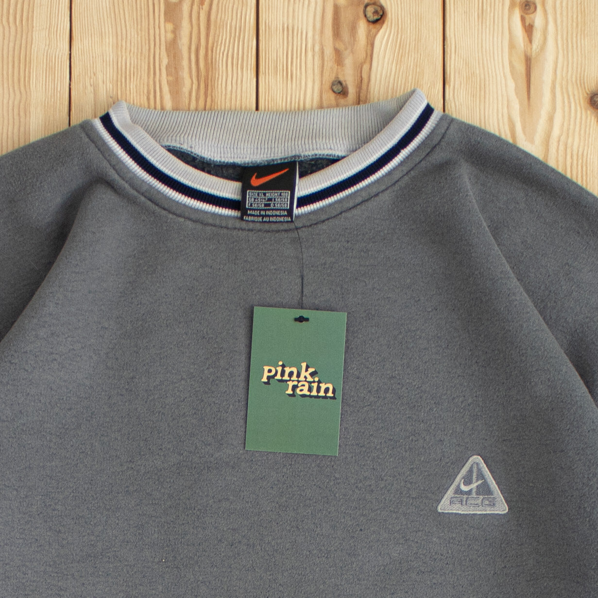 (L) Vintage Nike ACG Embroidered Sweatshirt