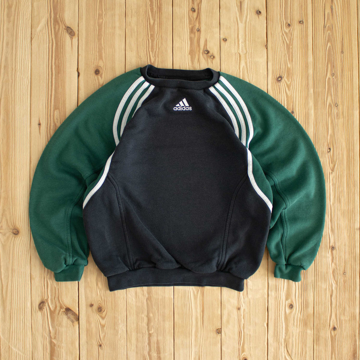 (XS) Adidas Center Logo Vintage Embroidered Sweatshirt Black