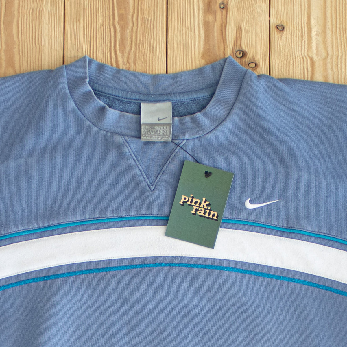 (M) Nike Back Spell Out Vintage Embroidered Sweatshirt Blue