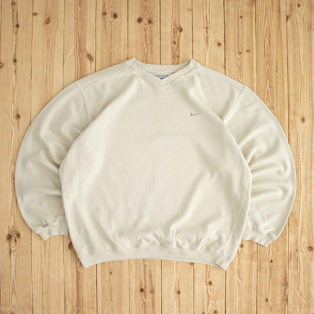 (XL) Nike Swoosh Vintage Embroidered Essential Sweatshirt Beige