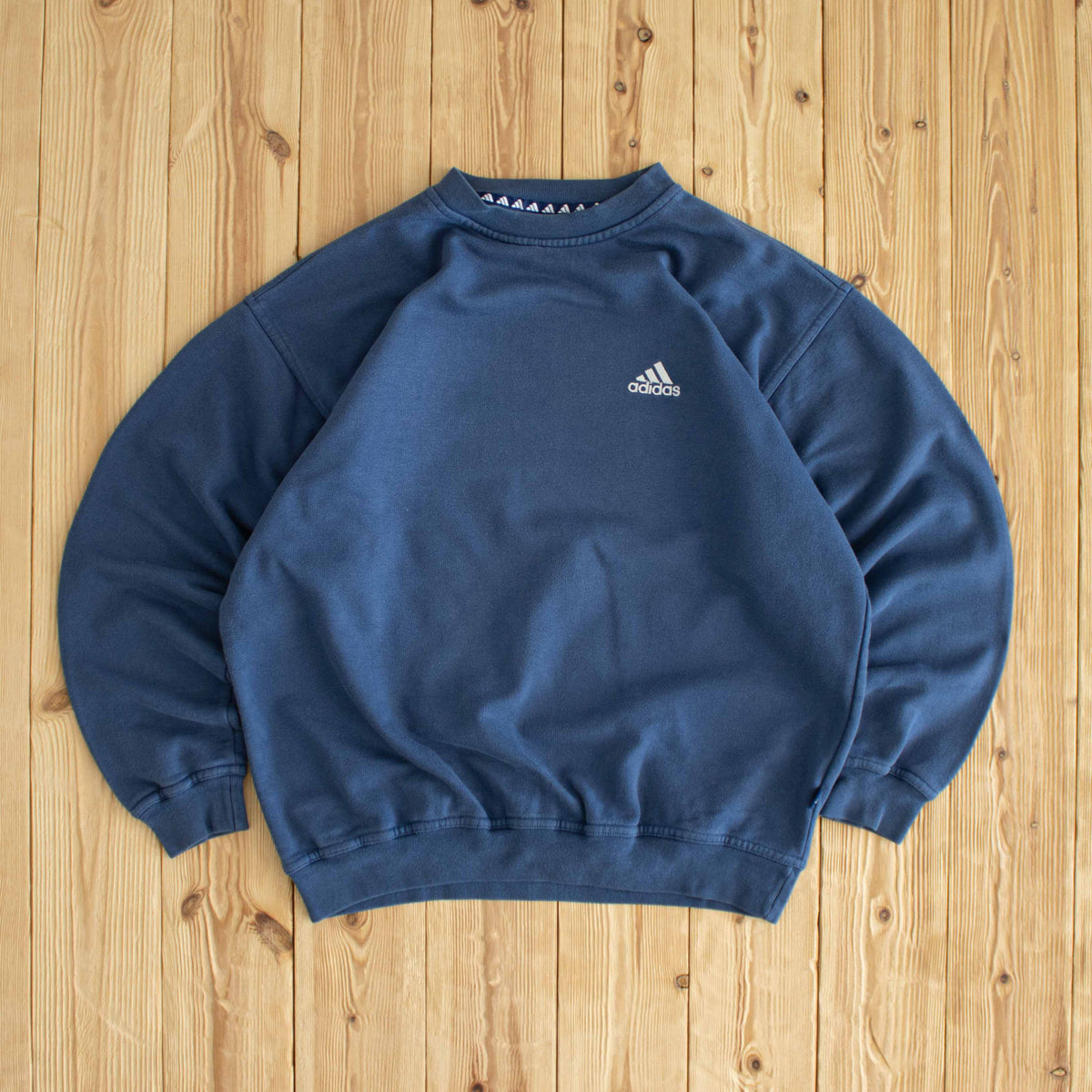 (M) Adidas Vintage Essential Embroidered Sweatshirt Blue