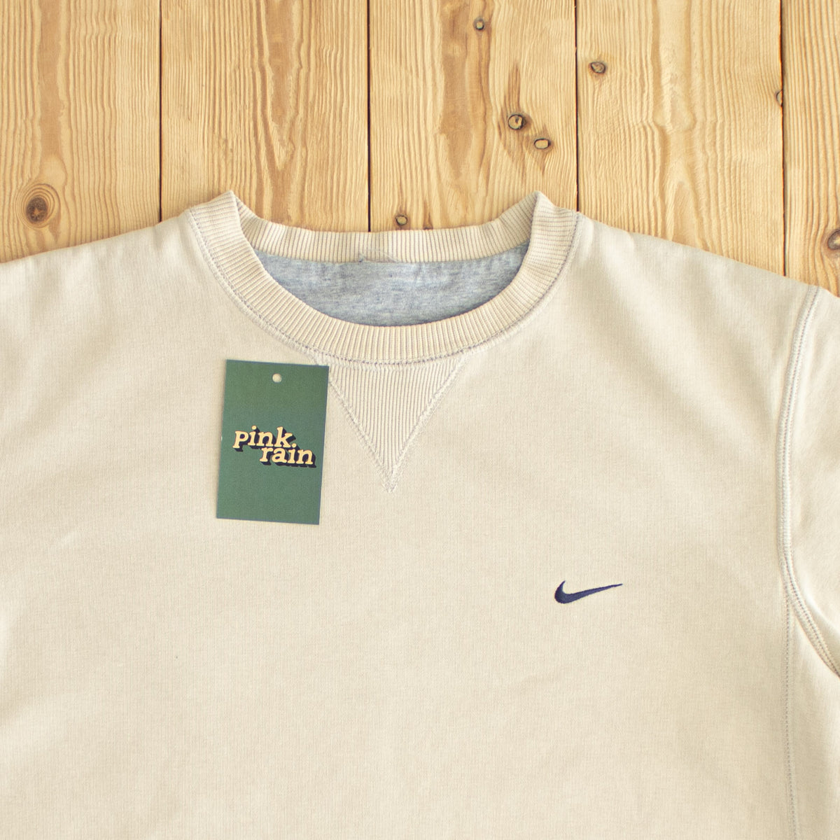 (M) Nike Vintage Essential Embroidered Sweatshirt Beige