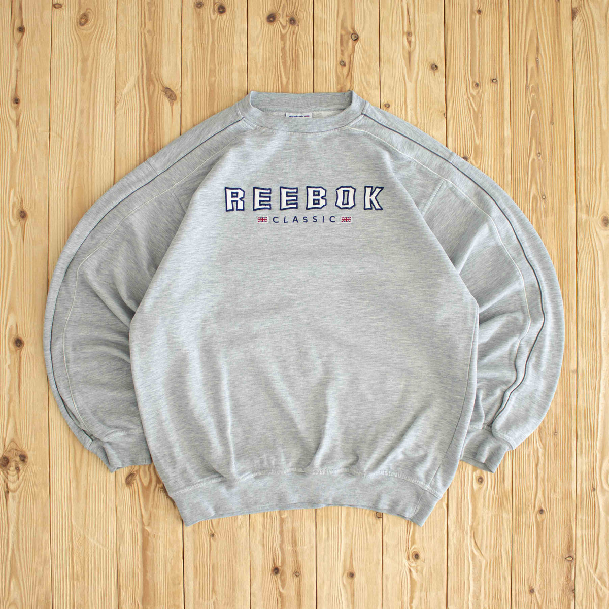 (L/XL) Reebok Classic Vintage Embroidered Sweatshirt Gray
