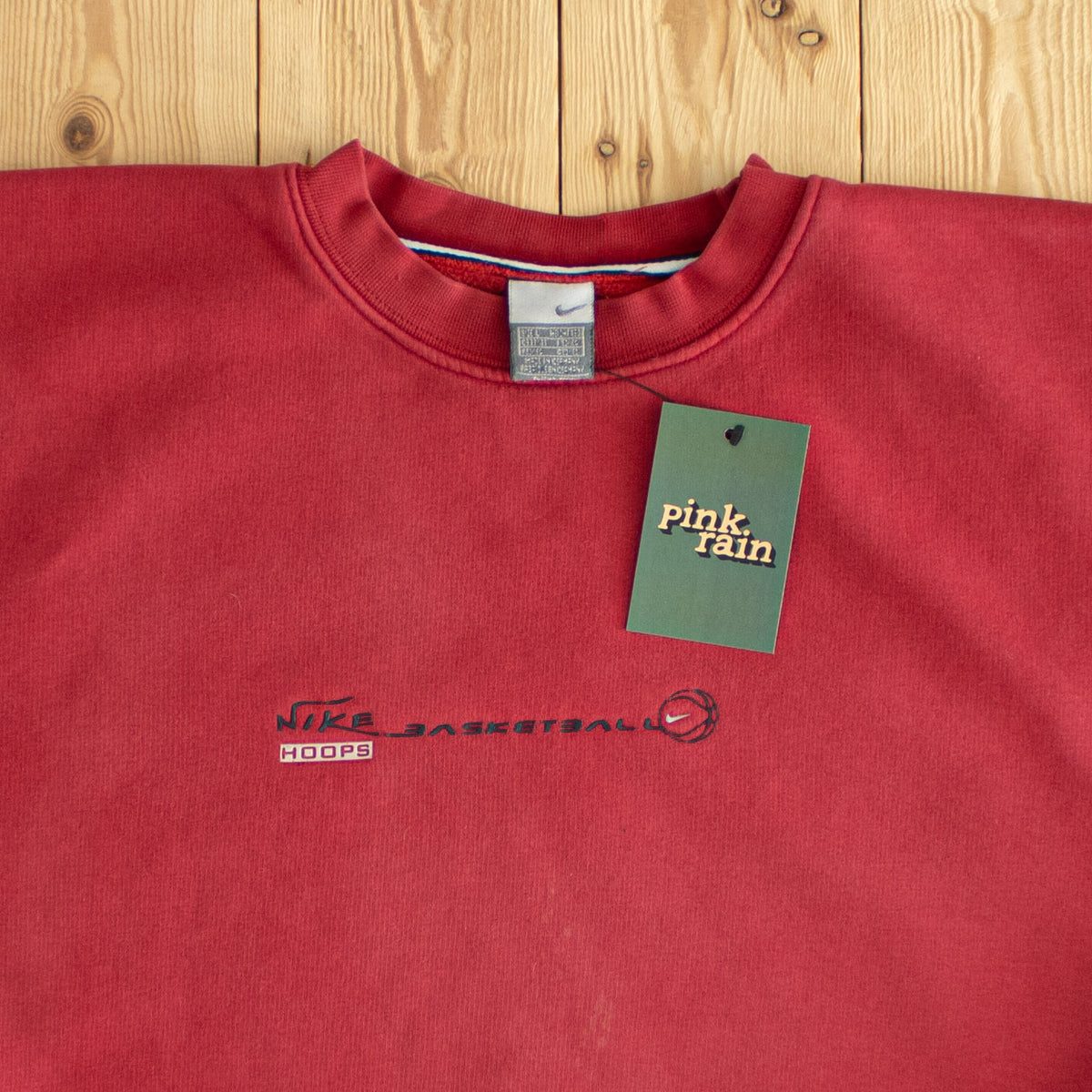 (M) Nike Basketball Hoops Y2k Sweatshirt Red