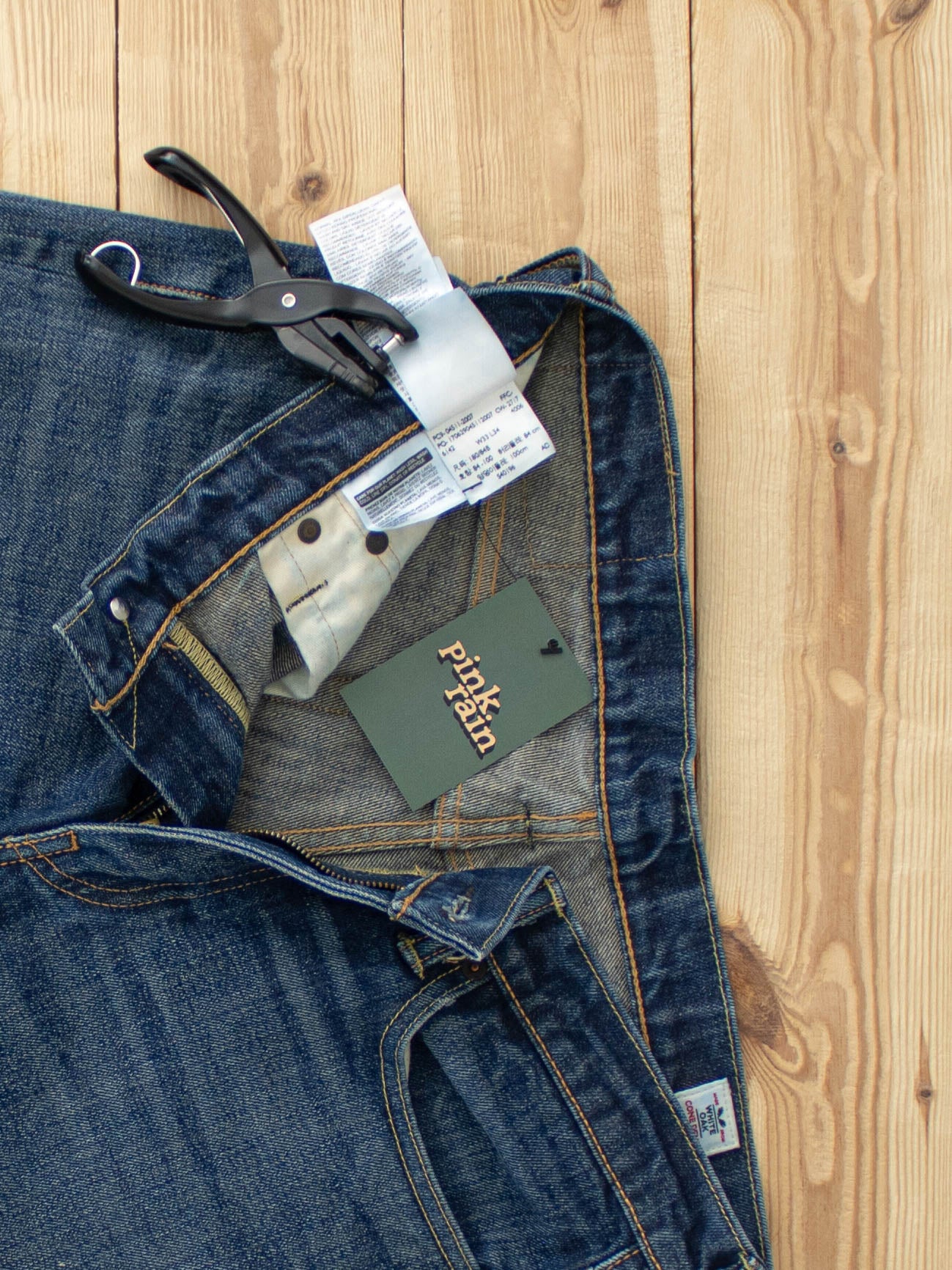 (W33 L34) Reworked Vintage Levi's 511 Jeans