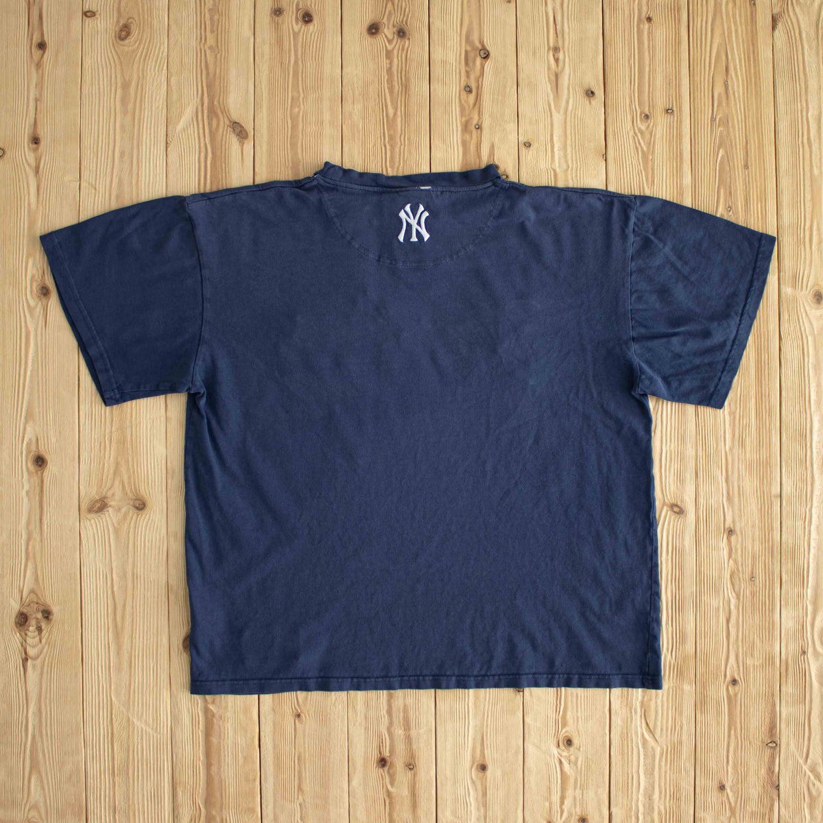 (M/L) Nike New York Yankees Vintage Embroidered T-Shirt Blue