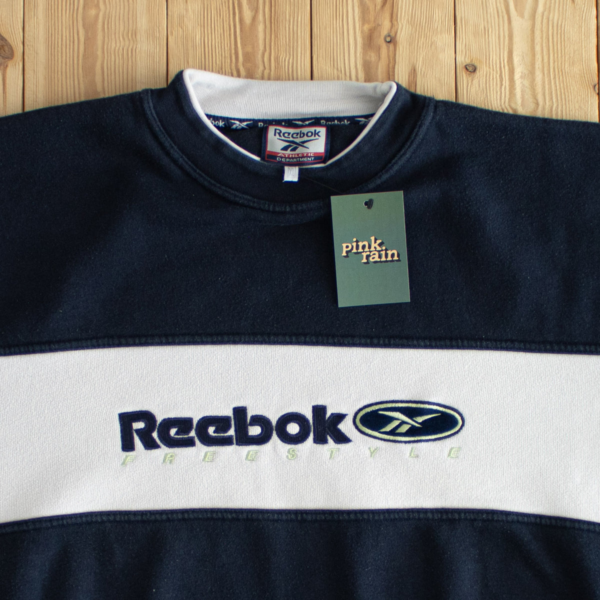(L) Reebok Freestyle Vintage Embroidered Sweatshirt Blue