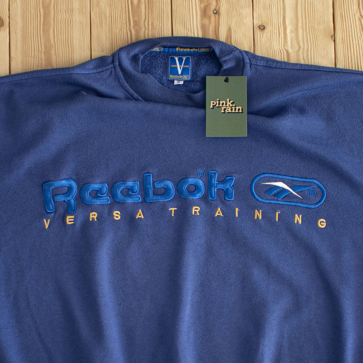 (L) Reebok Versa Training Vintage Embroidered Sweatshirt Blue