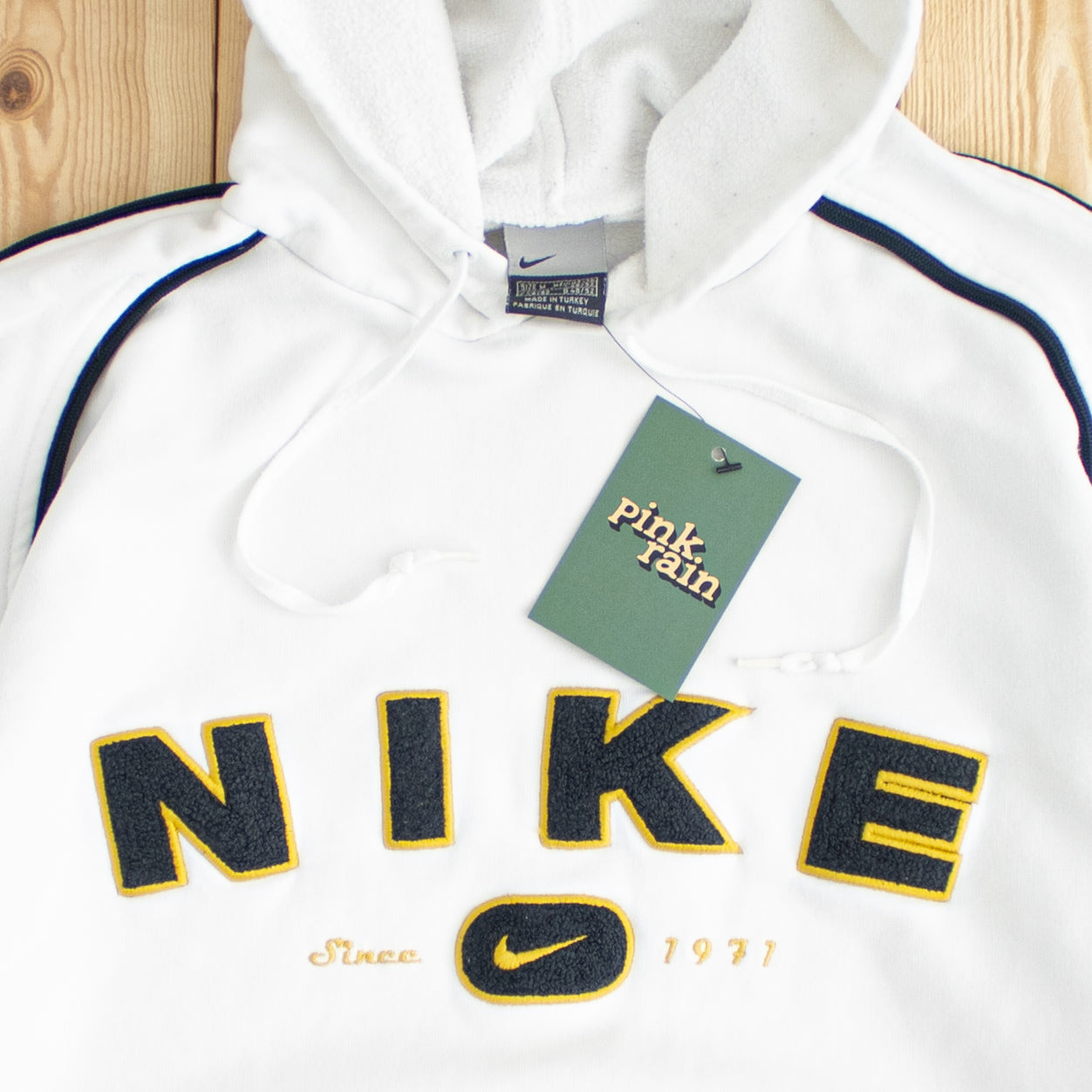 (M) Vintage Nike Spell Out Embroidered Hoodie