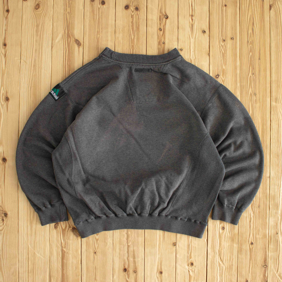(M/L) Adidas Equipment Vintage Essential Embroidered Sweatshirt Gray