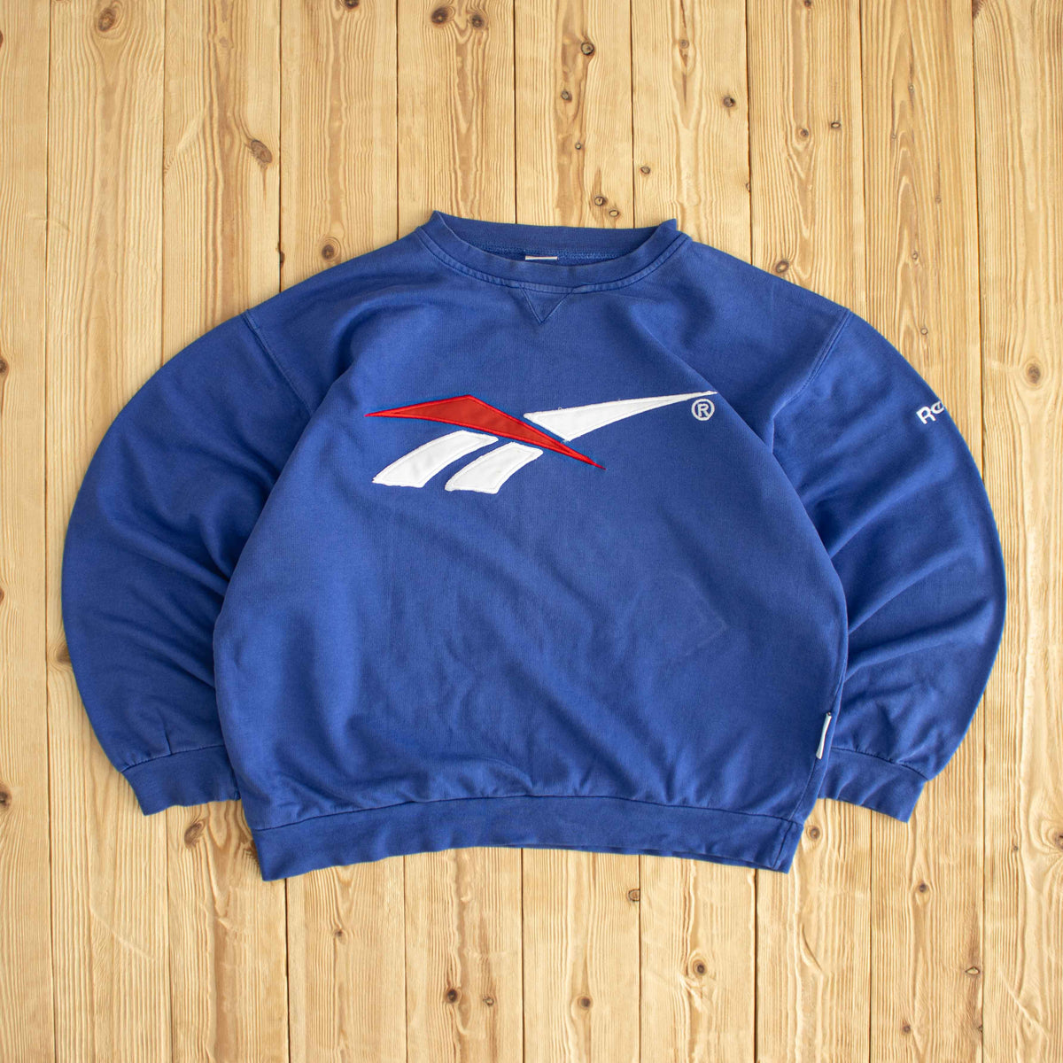 (M) Reebok Logo Vintage Embroidered Sweatshirt Blue