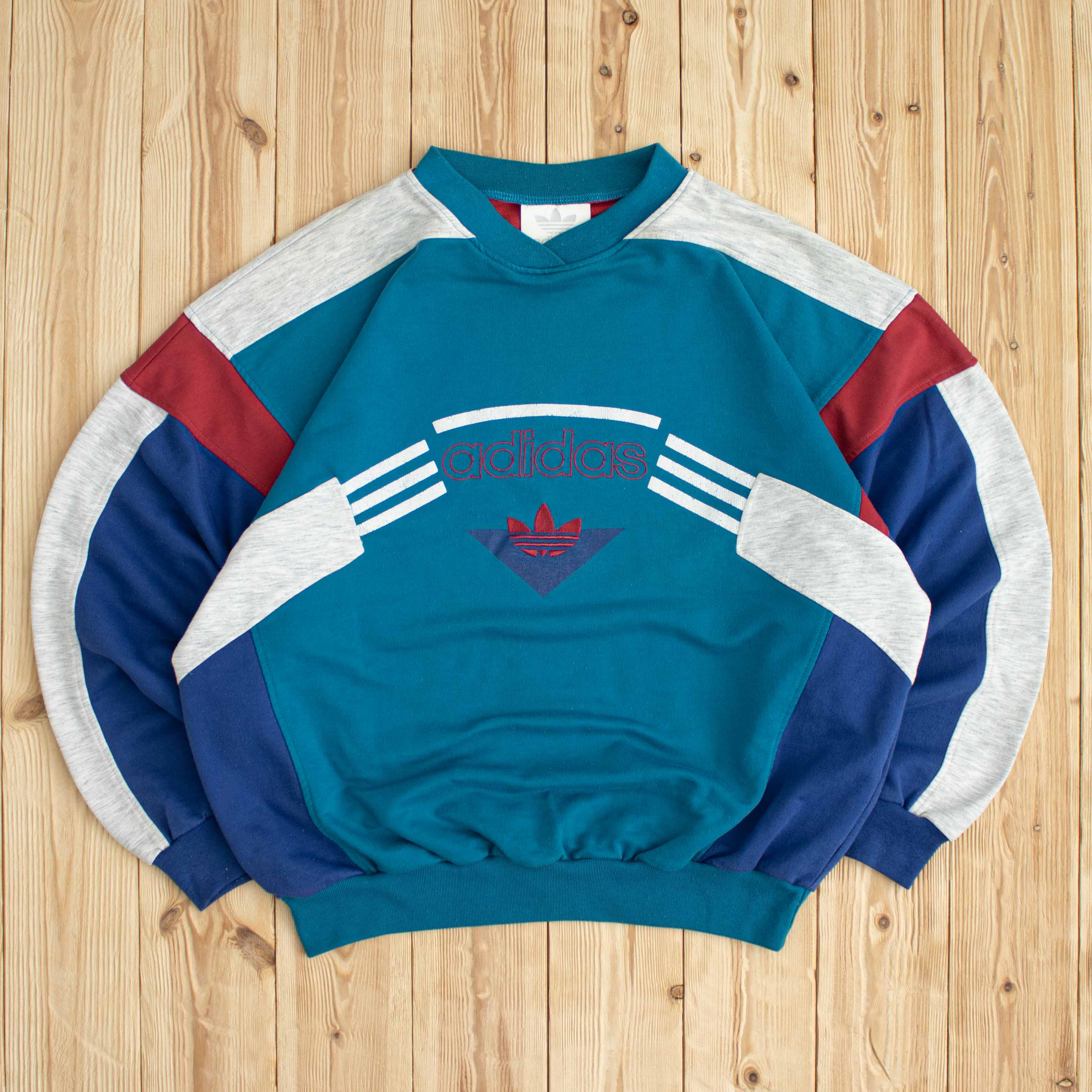 (M) Vintage Adidas Embroidered Sweatshirt