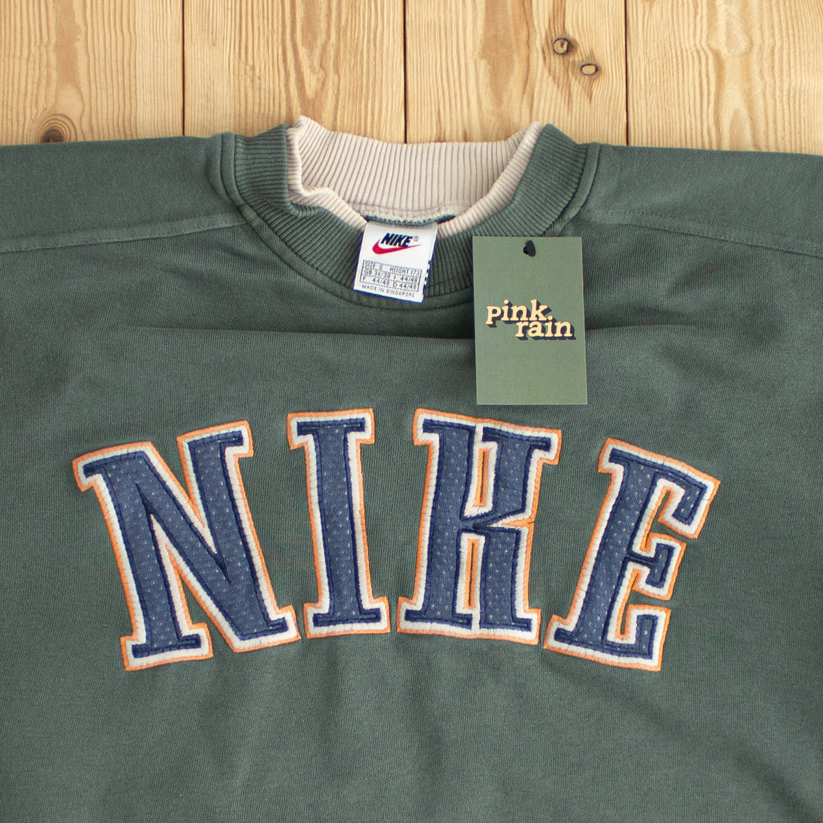 (S) Nike Spell Out Vintage Limited Edition Embroidered Sweatshirt Green