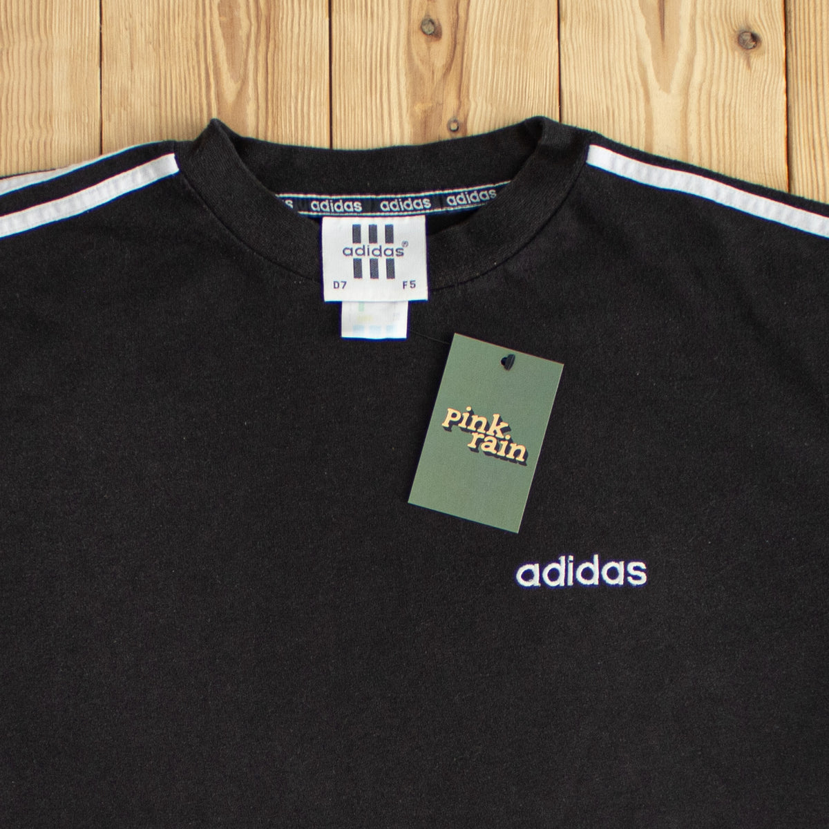 (L) Adidas Vintage Essential Embroidered T-Shirt Black