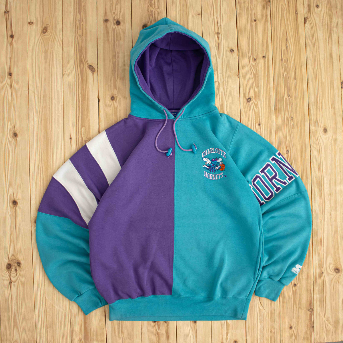 (L) Starter Charlotte Hornets Vintage Embroidered Hoodie Purple Blue