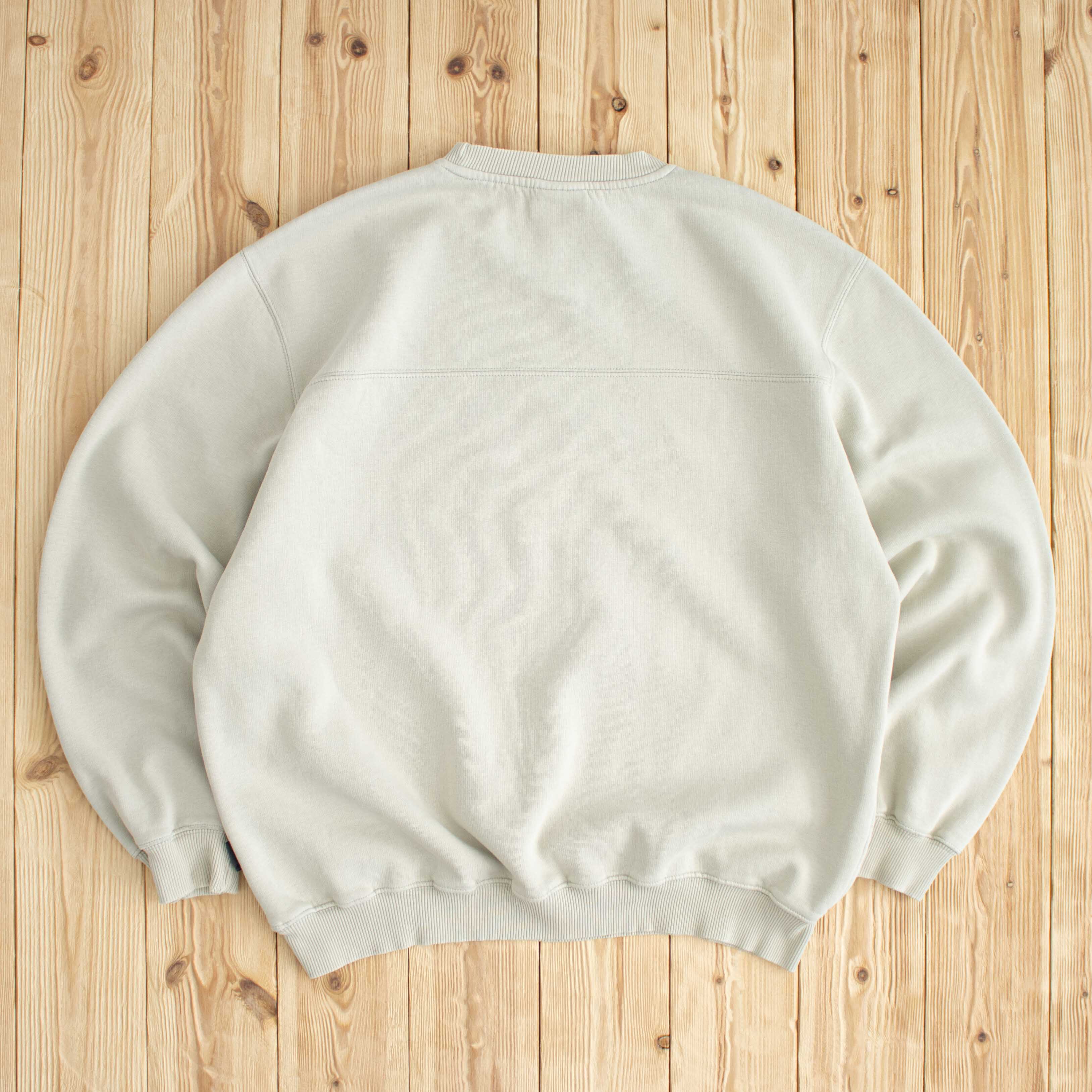 (L) Vintage Adidas Logo Embroidered Sweatshirt