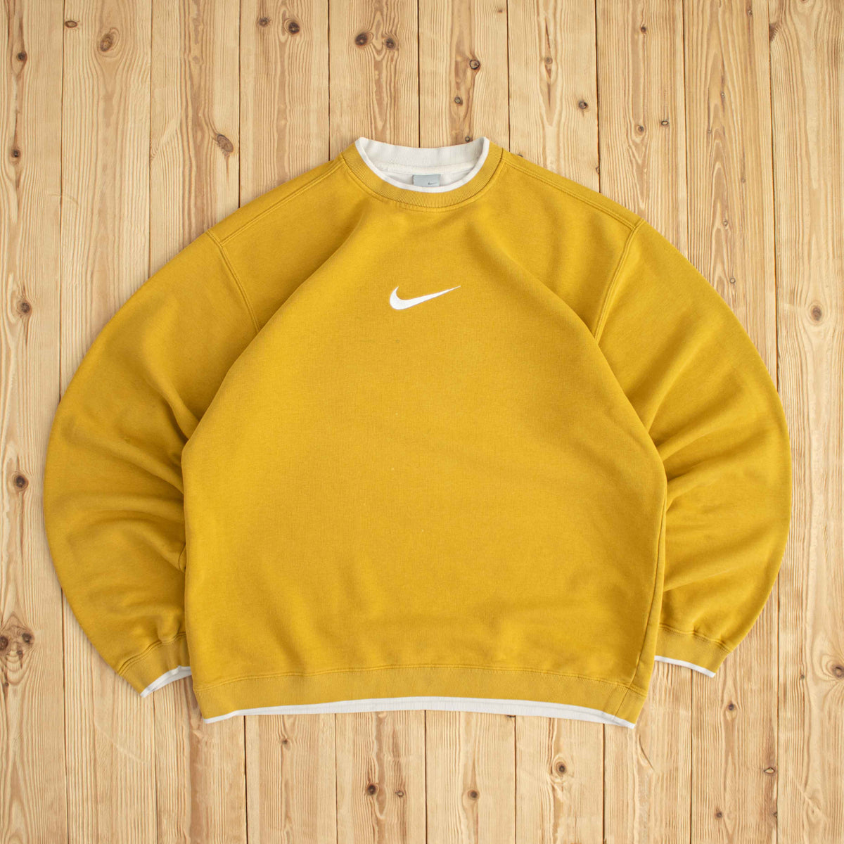 (L) Nike Swoosh Vintage Embroidered Sweatshirt Yellow
