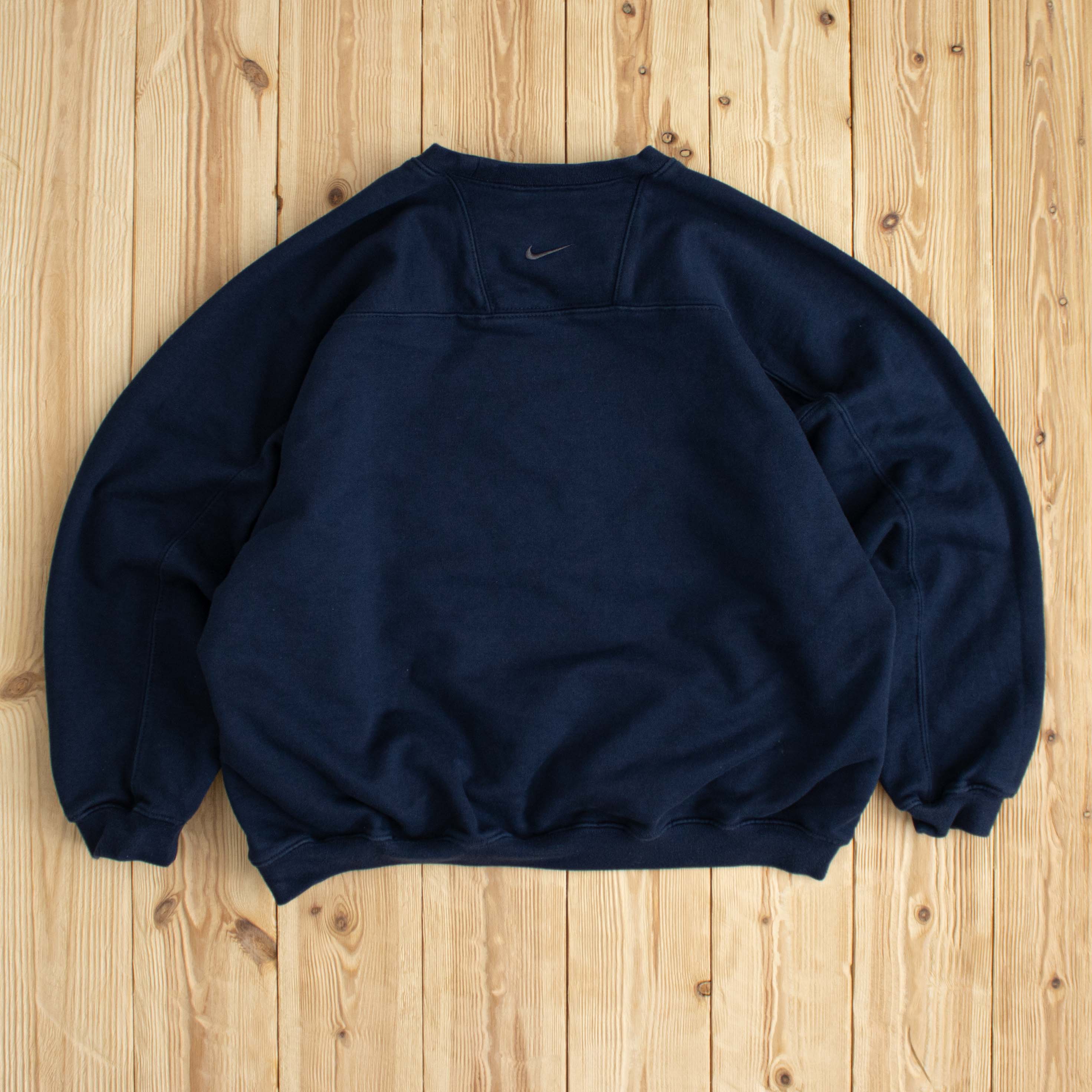 (XS/S) Vintage Nike Spell Out Embroidered Sweatshirt