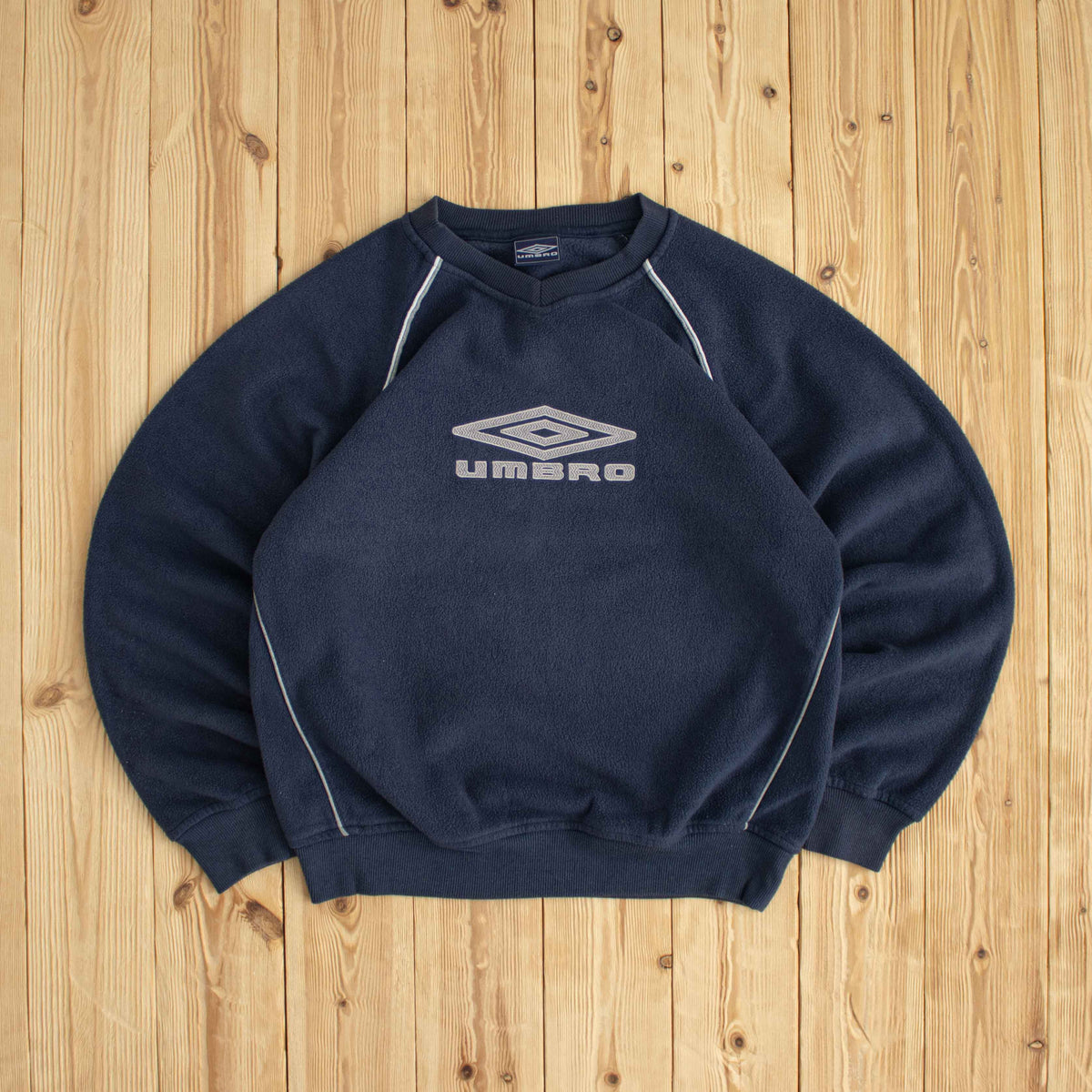 (S) Umbro Vintage Embroidered Fleece Sweatshirt Blue