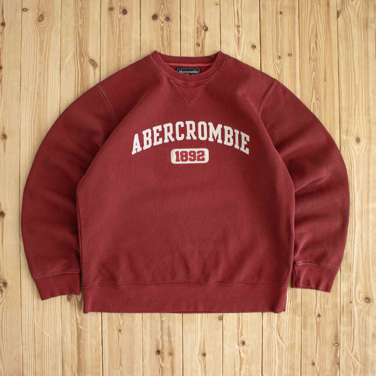 (L) Abercrombie & Fitch Vintage Embroidered Sweatshirt Red Burgundy