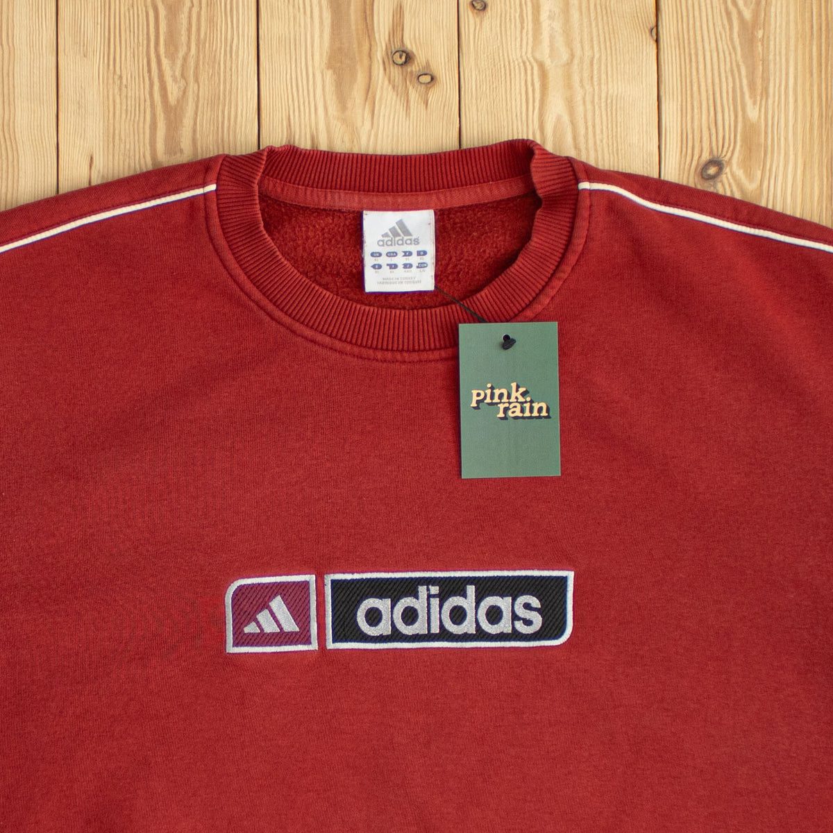 (L/XL) Adidas Vintage Embroidered Sweatshirt Red