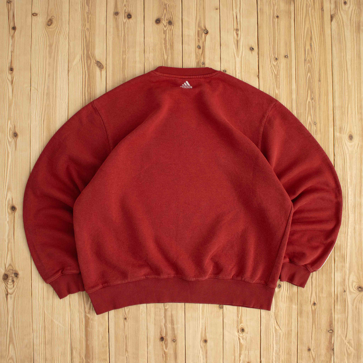 (L/XL) Adidas Vintage Embroidered Sweatshirt Red