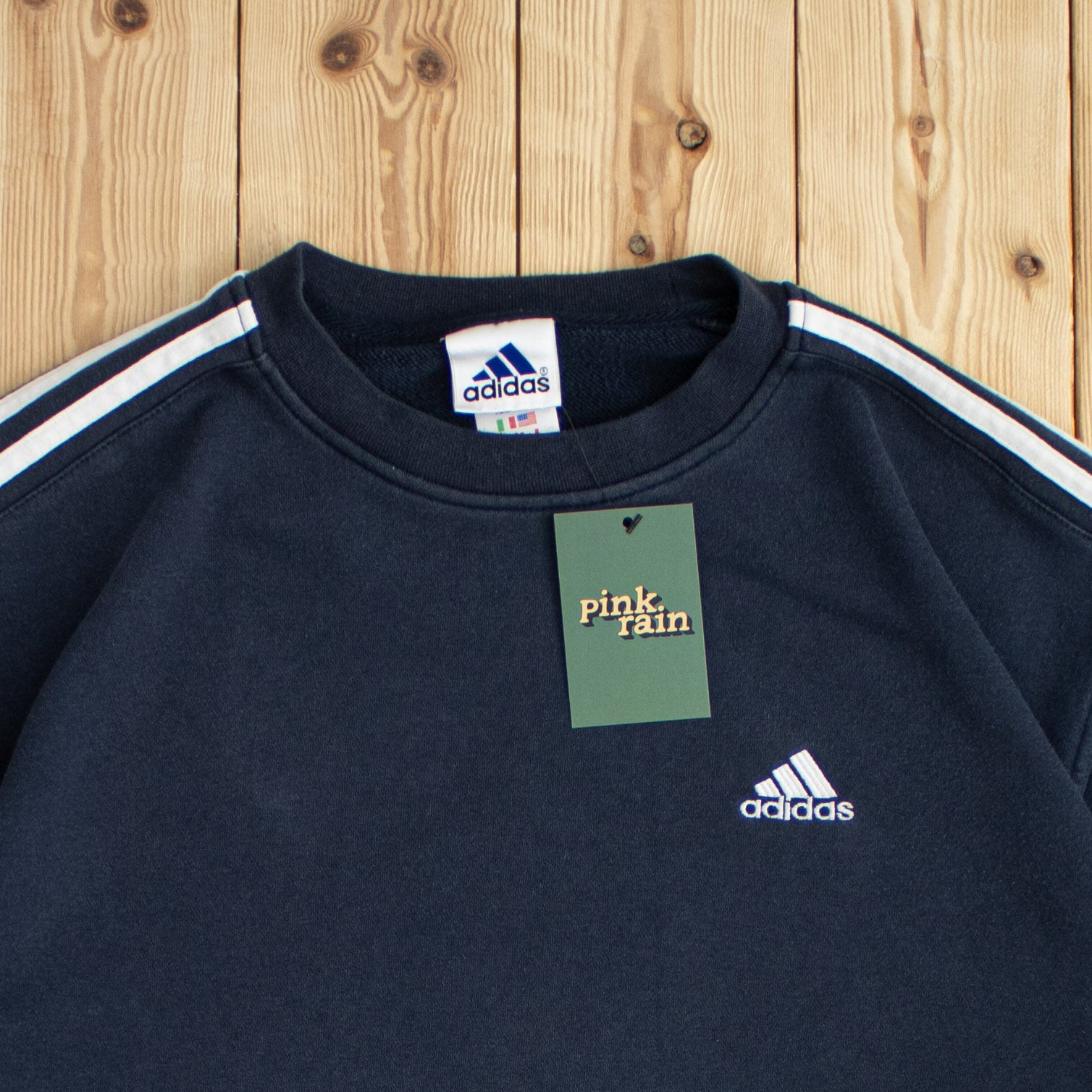(L) Vintage Adidas Essential Embroidered Sweatshirt